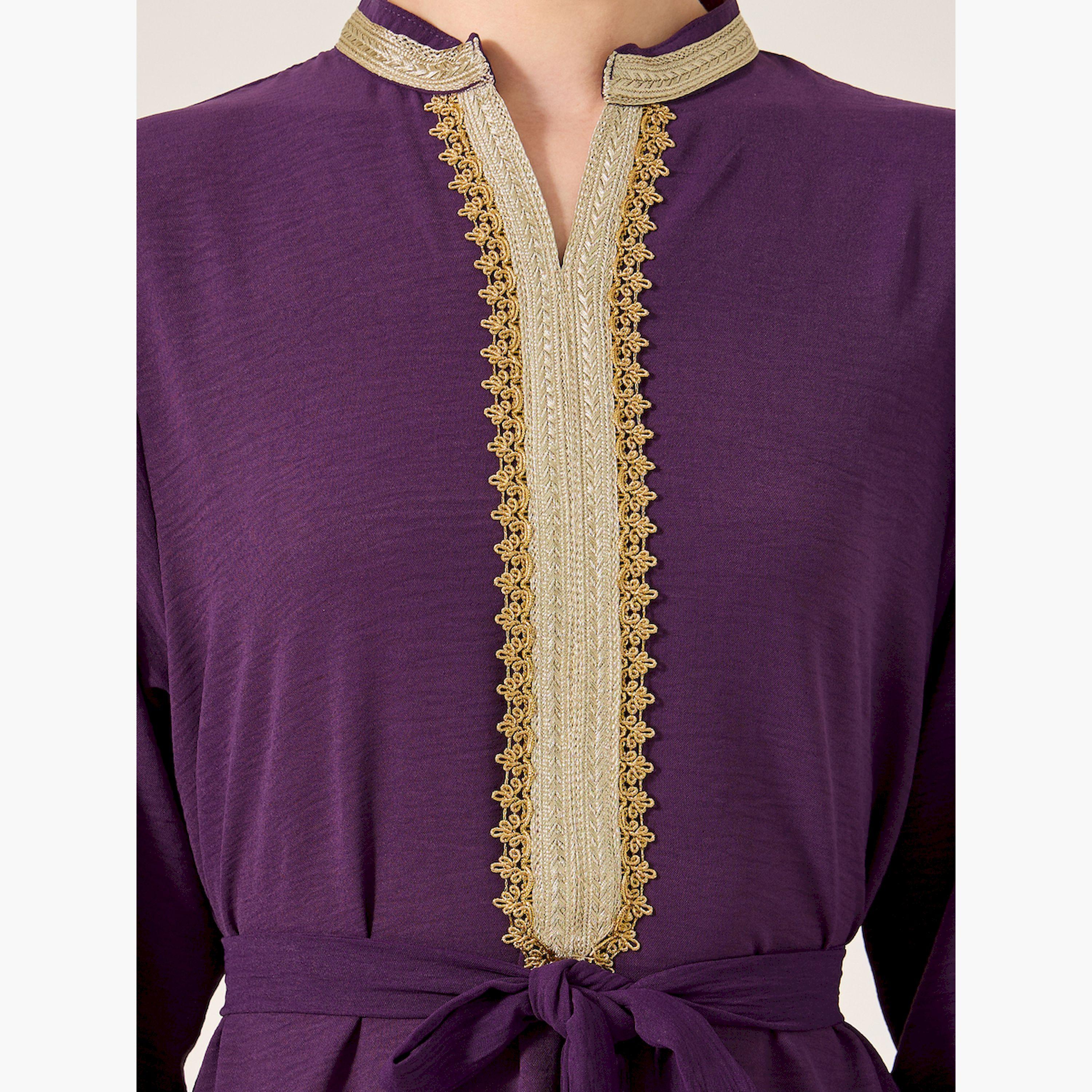ستايلي - جلابية على شكل حرف A مع ياقة مطوية وتفاصيل دانتيل-women-arabicclothing-jalabiyas-image-4