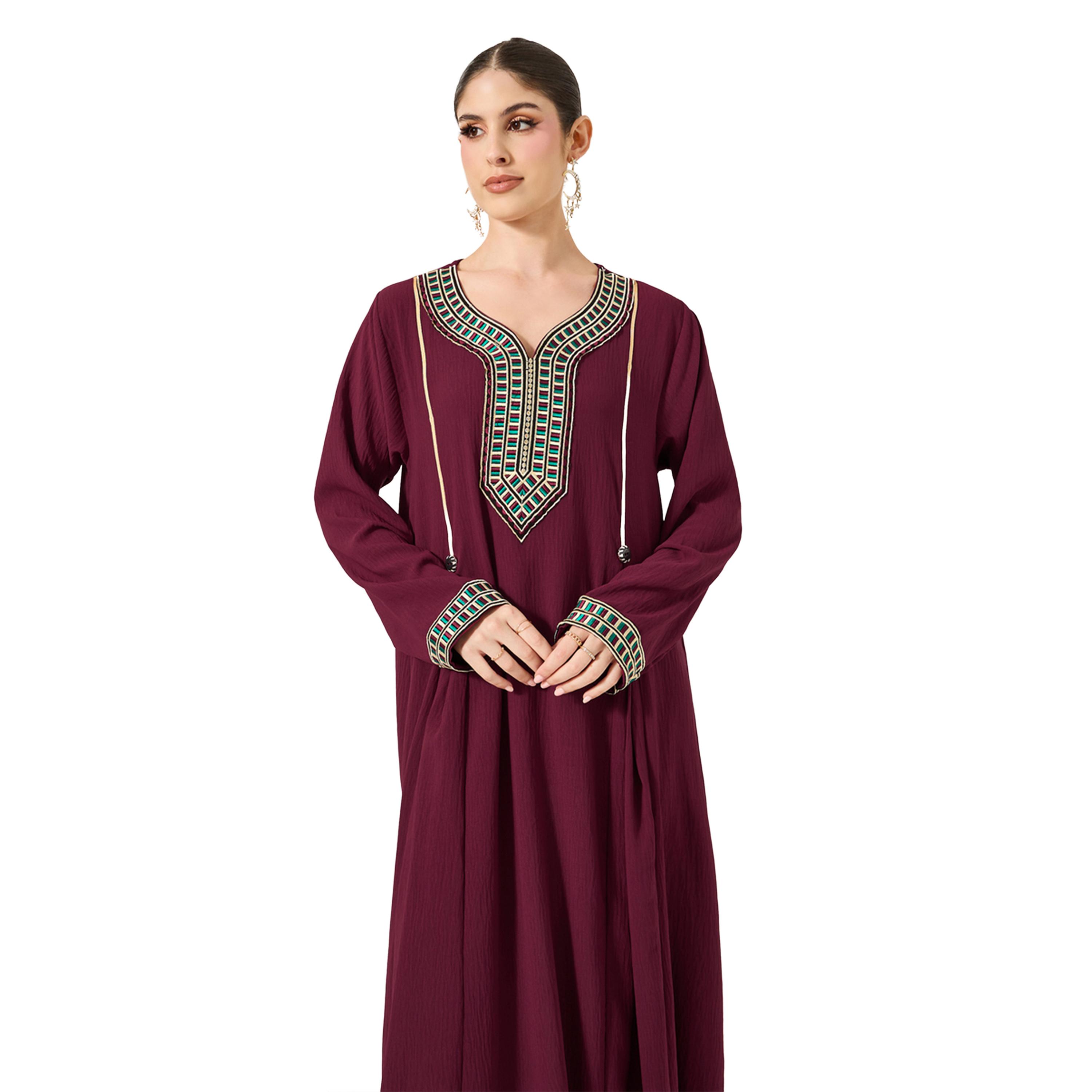 ستايلي - جلابية مطرزة برقعة مطرزة بكسرات وقصة A-women-arabicclothing-jalabiyas-image-3