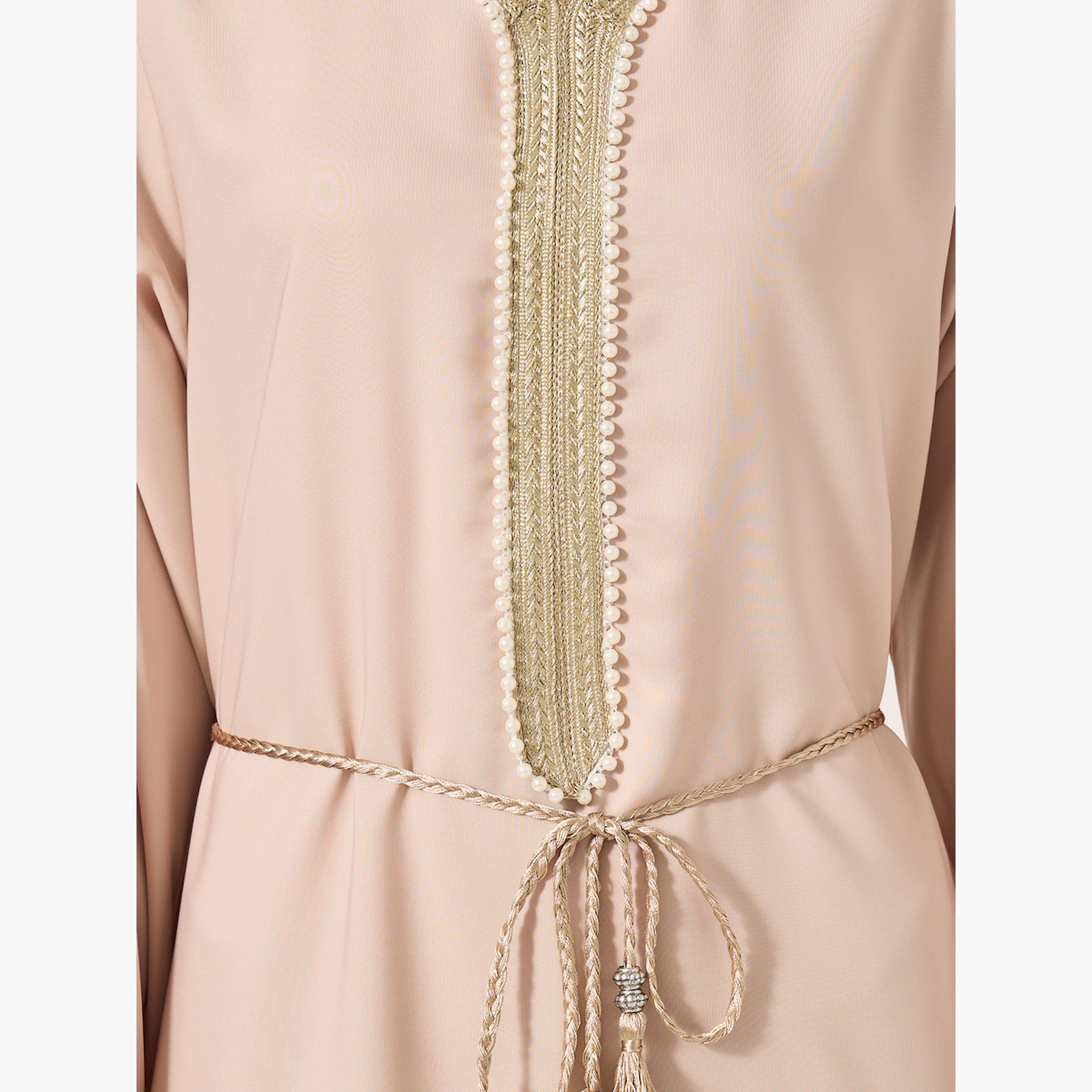أميرة x ستايلي جلابية ساتان بتفاصيل دانتيل ورباط خصر-women-arabicclothing-jalabiyas-image-4