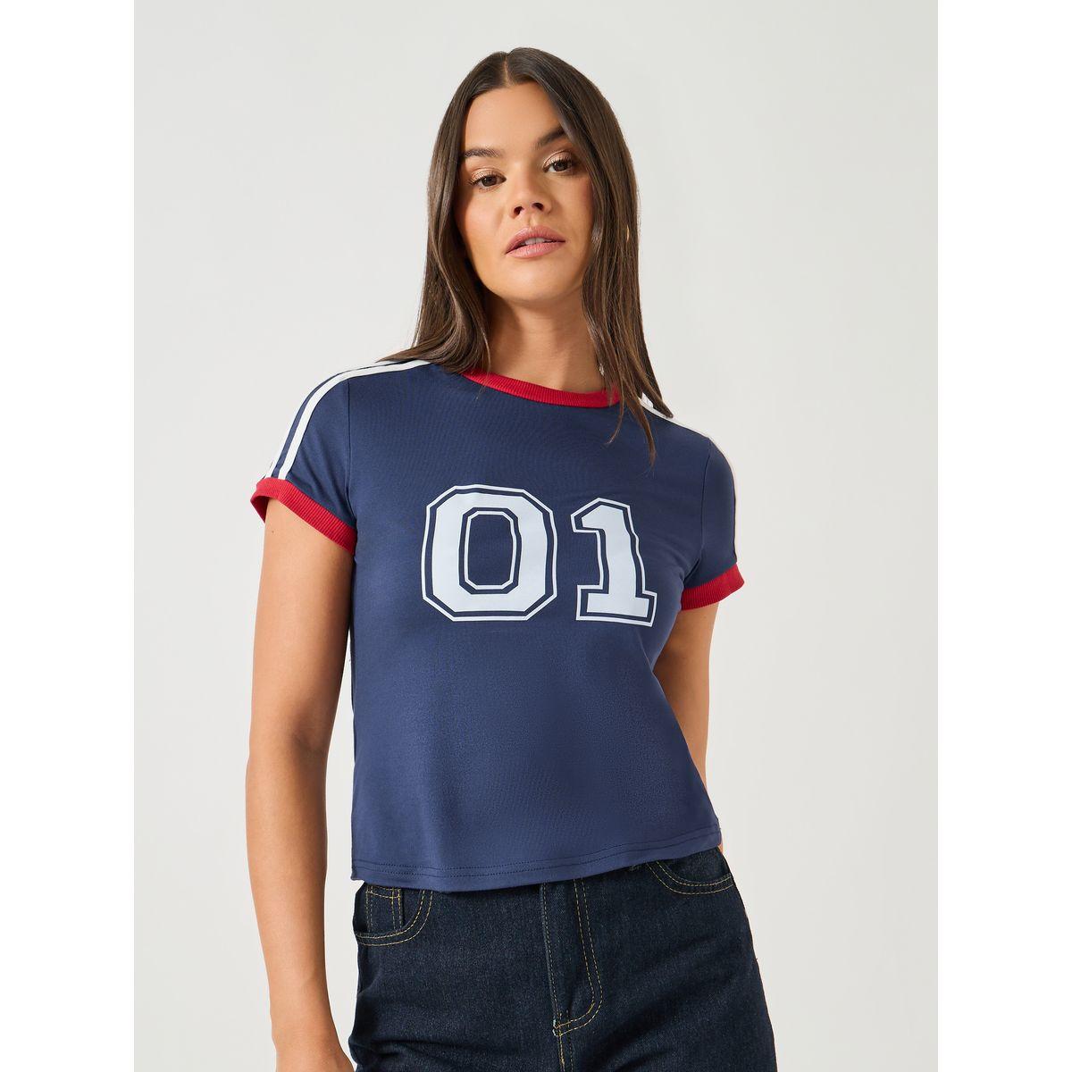 تيشيرت قصير مُجسم بأكمام قصيرة-women-clothing-tshirts-image-2