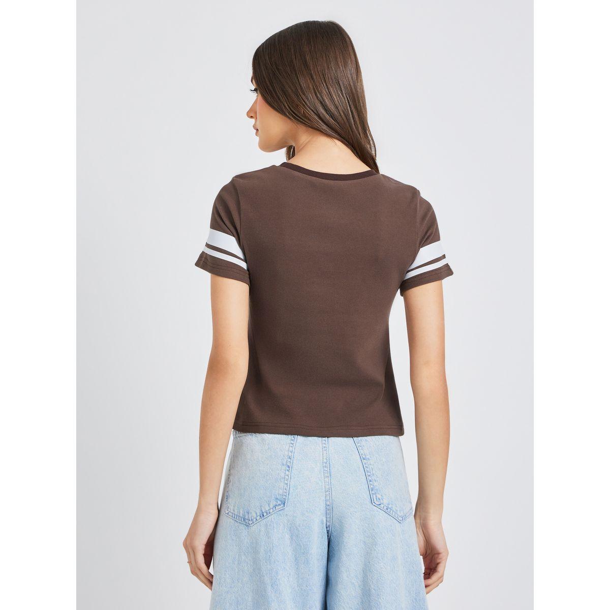 تيشيرت مُجسم قصير بطبعة فارسيتي وأكمام قصيرة-women-clothing-tshirts-image-5
