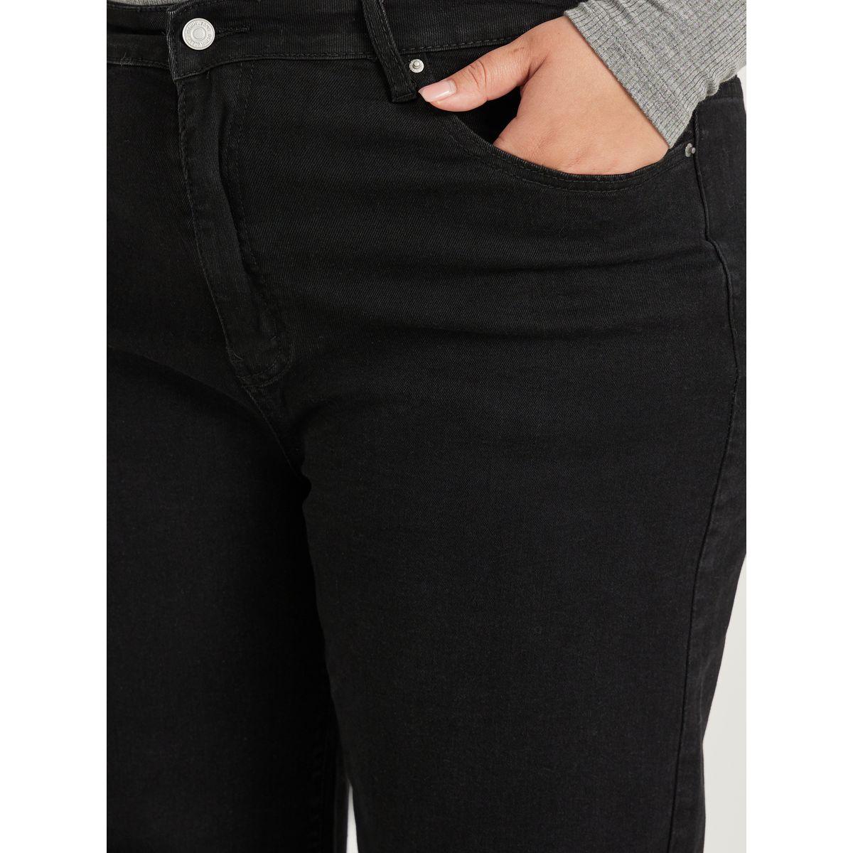 Styli Plus Size High Rise Rivet Detail Straight Fit Jeans-women-clothing-bottoms-jeans-image-3