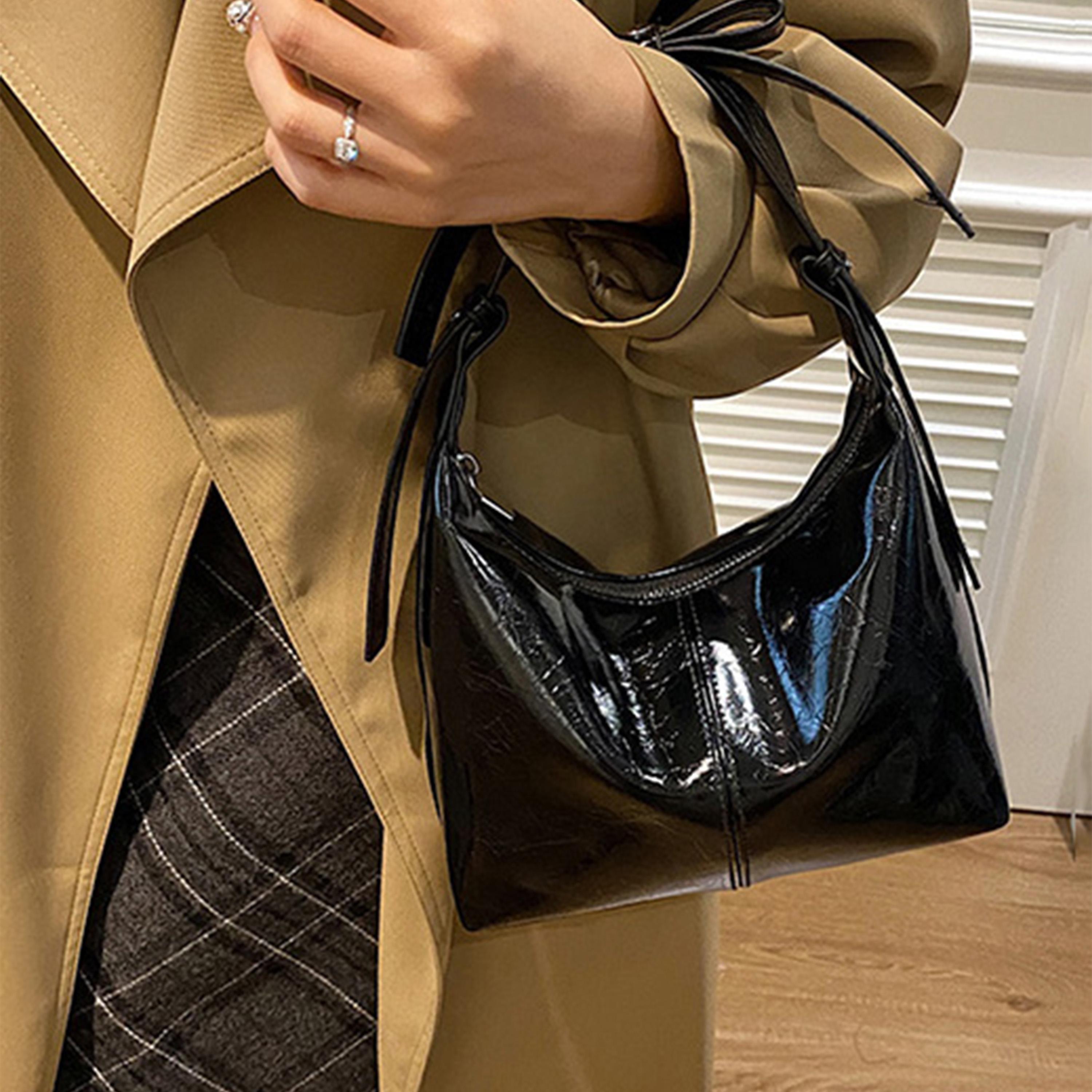 ستايلي- شنطة يد جلدية لامعة-women-bagsandwallets-handbags-image-5