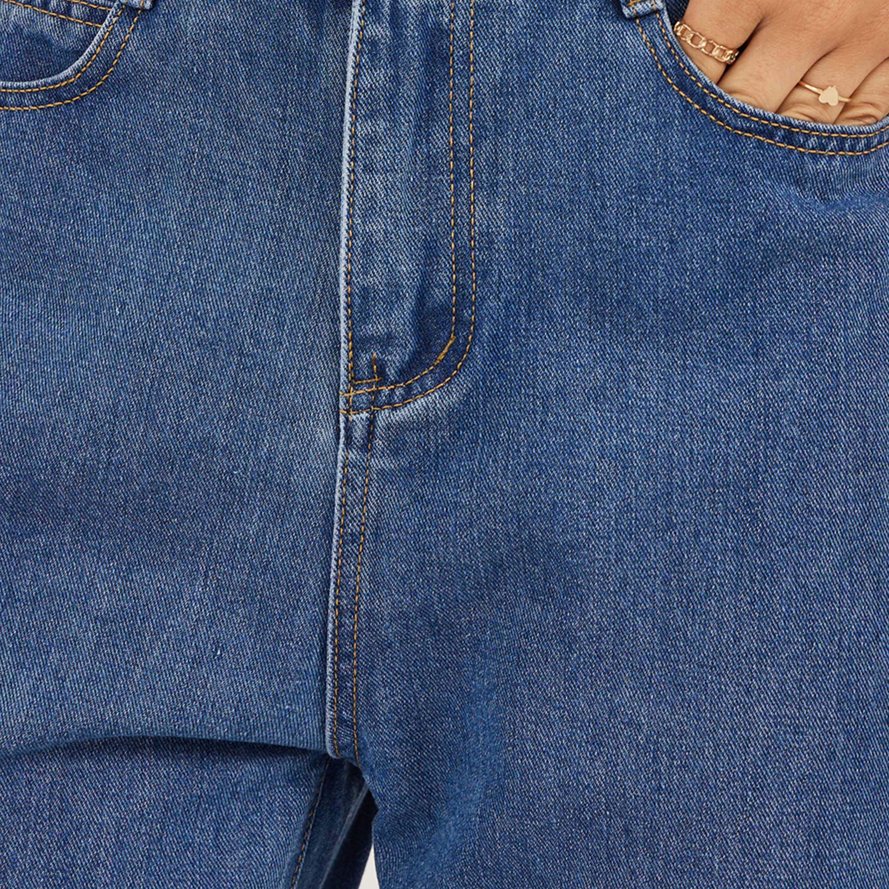 ستايلي - بنطال جينز مستقيم الساق بخصر متوسط الارتفاع بلون فاتح-women-clothing-bottoms-jeans-image-3