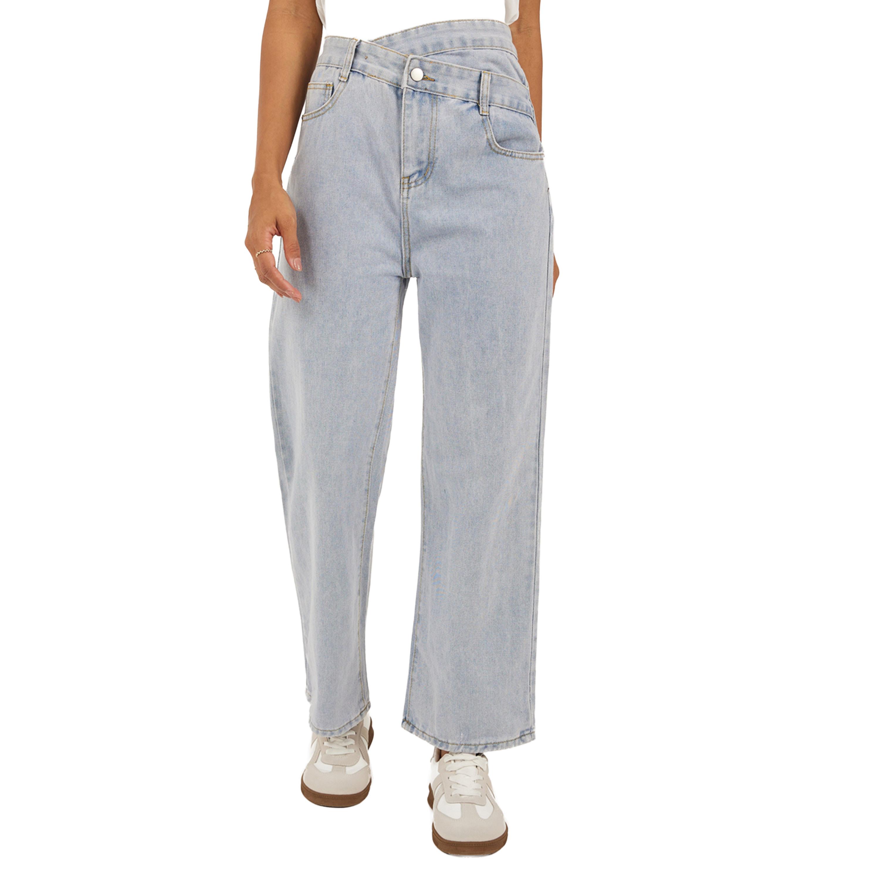 ستايلي -  بنطال جينز باهت ساق واسعة مع حزام خصر غير متماثل-women-clothing-bottoms-jeans-image-2