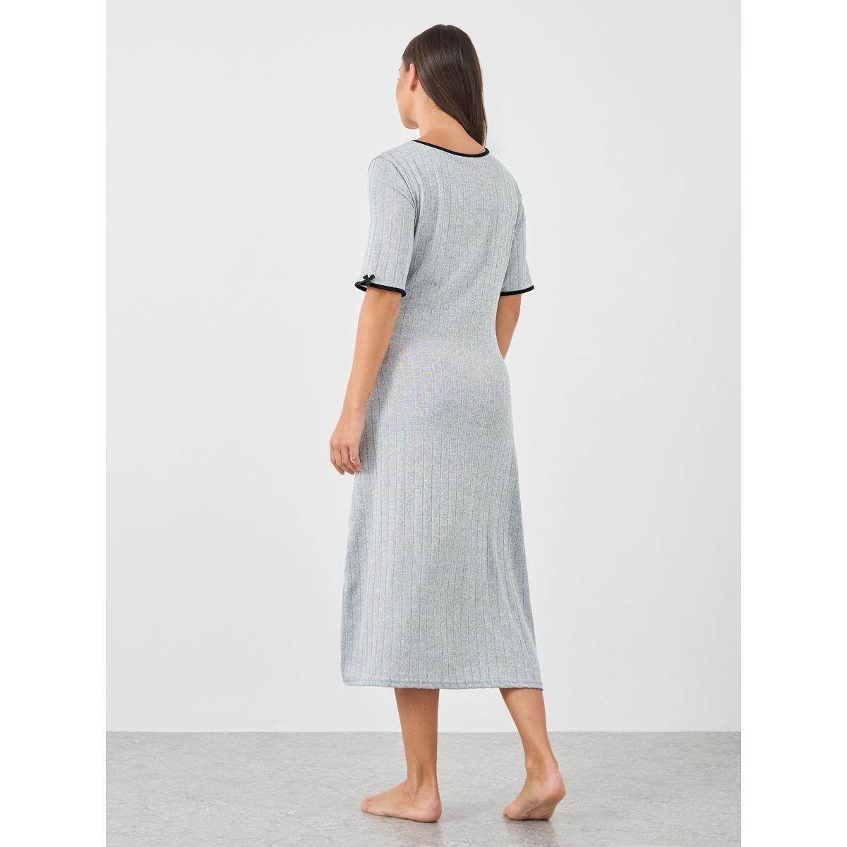قميص نوم بتفاصيل بارزة الملمس ومزين بفيونكة-women-clothing-nightwear-nighties-image-4