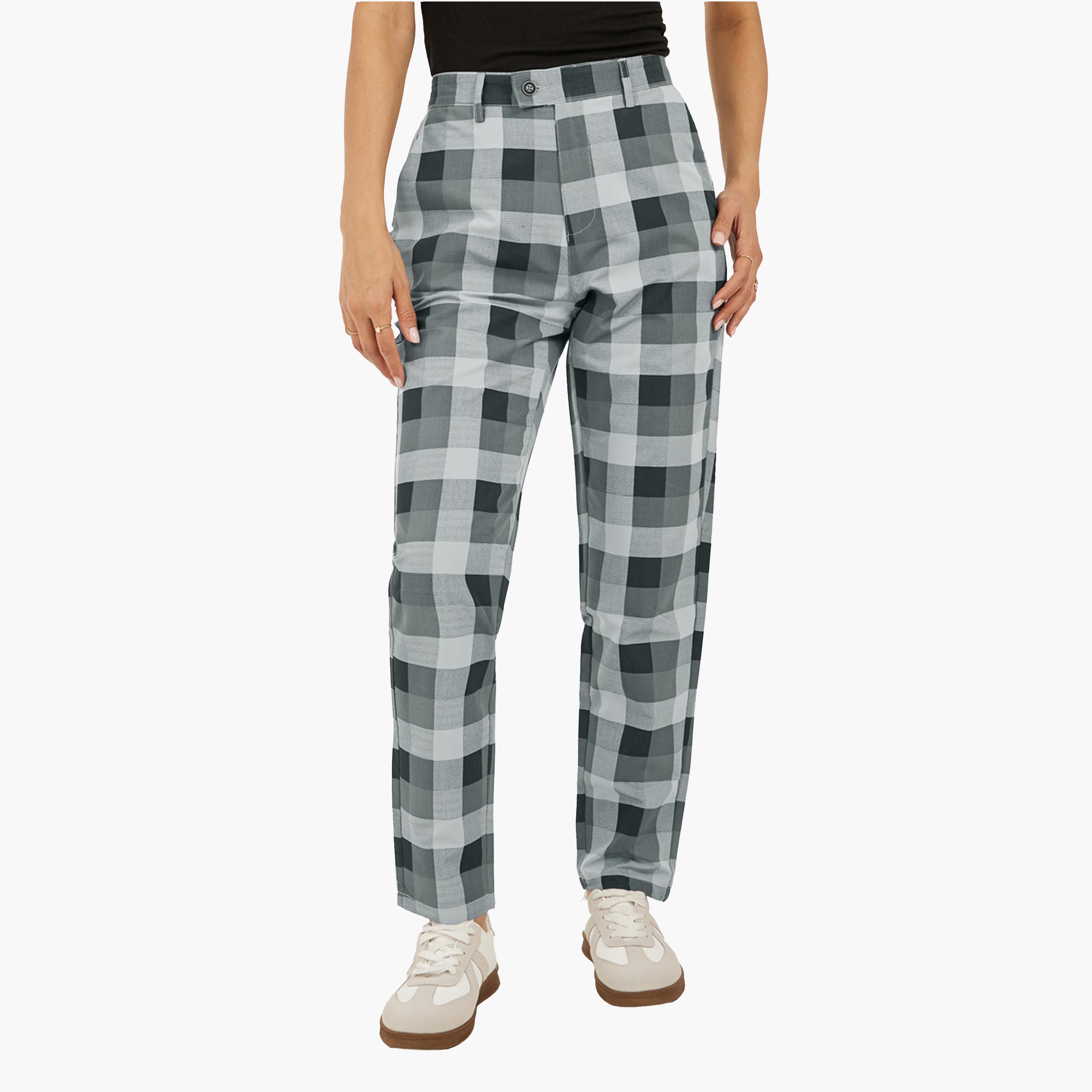 ستايلي - بنطال مربعات مسطح من الأمام بقصّة مريحة مع جيوب-men-clothing-bottoms-trousersandchinos-trousers-image-1