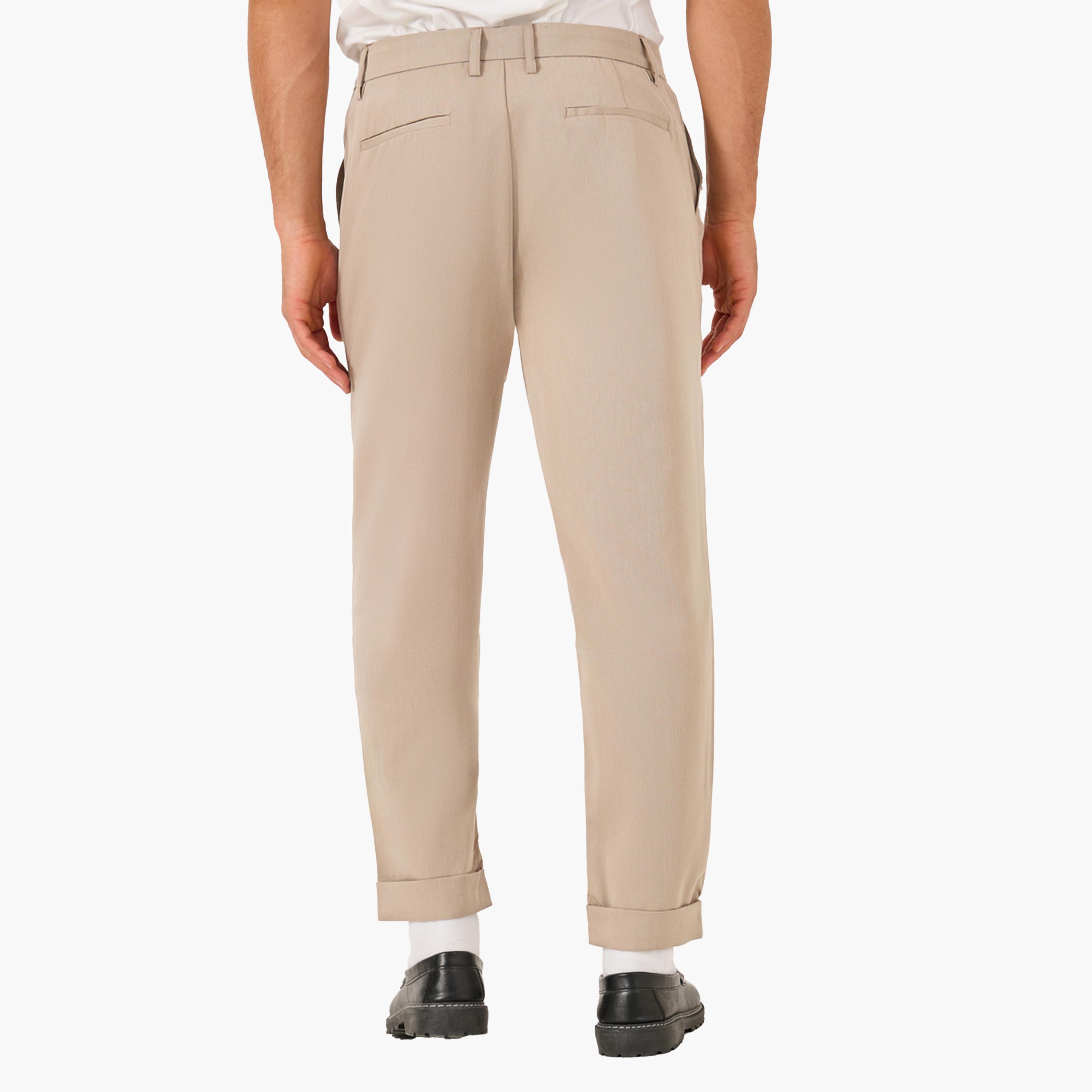 بنطال سادة بقصة مريحة وكسرات-men-clothing-bottoms-trousersandchinos-trousers-image-4