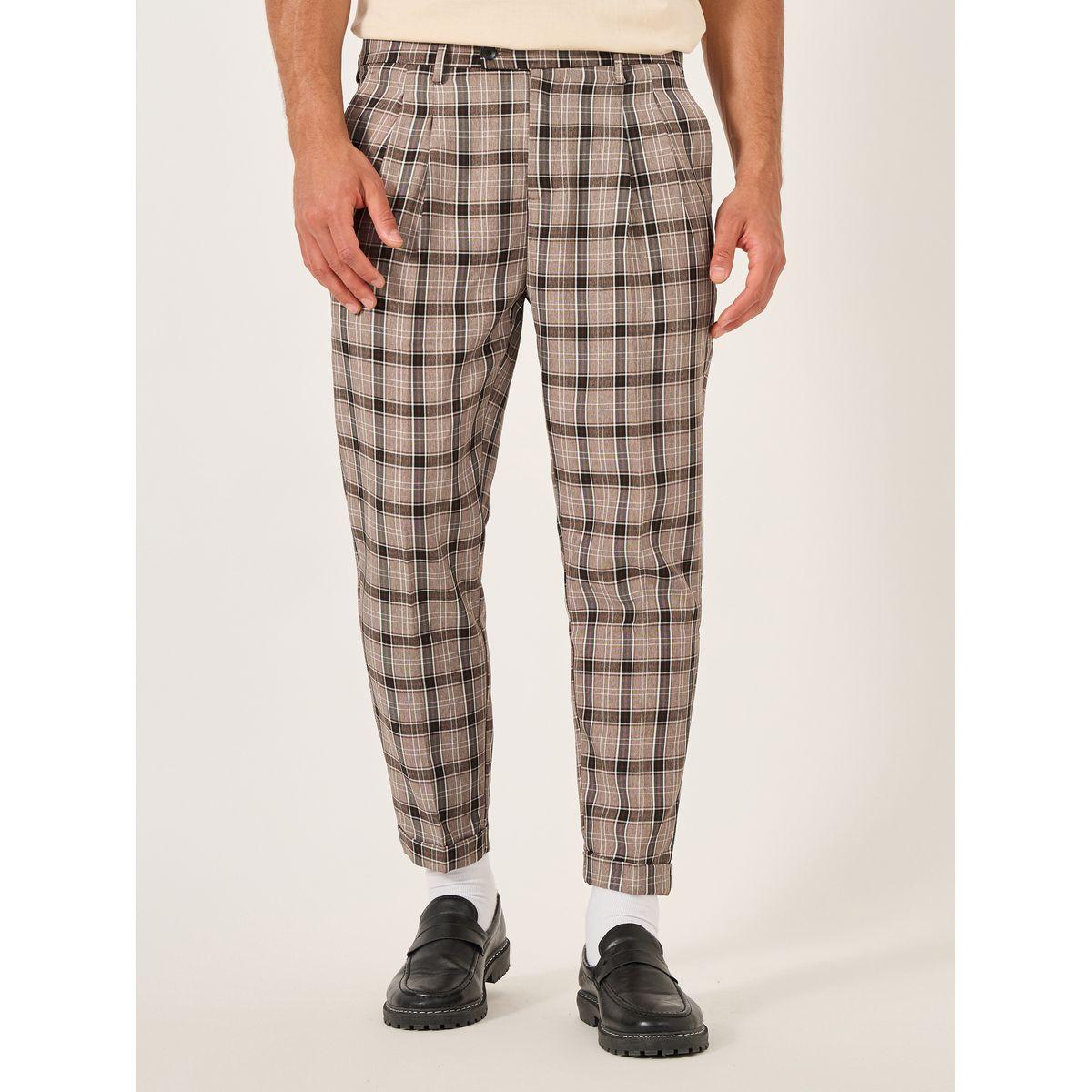 بنطال بقصة مريحة-men-clothing-bottoms-trousersandchinos-trousers-image-1