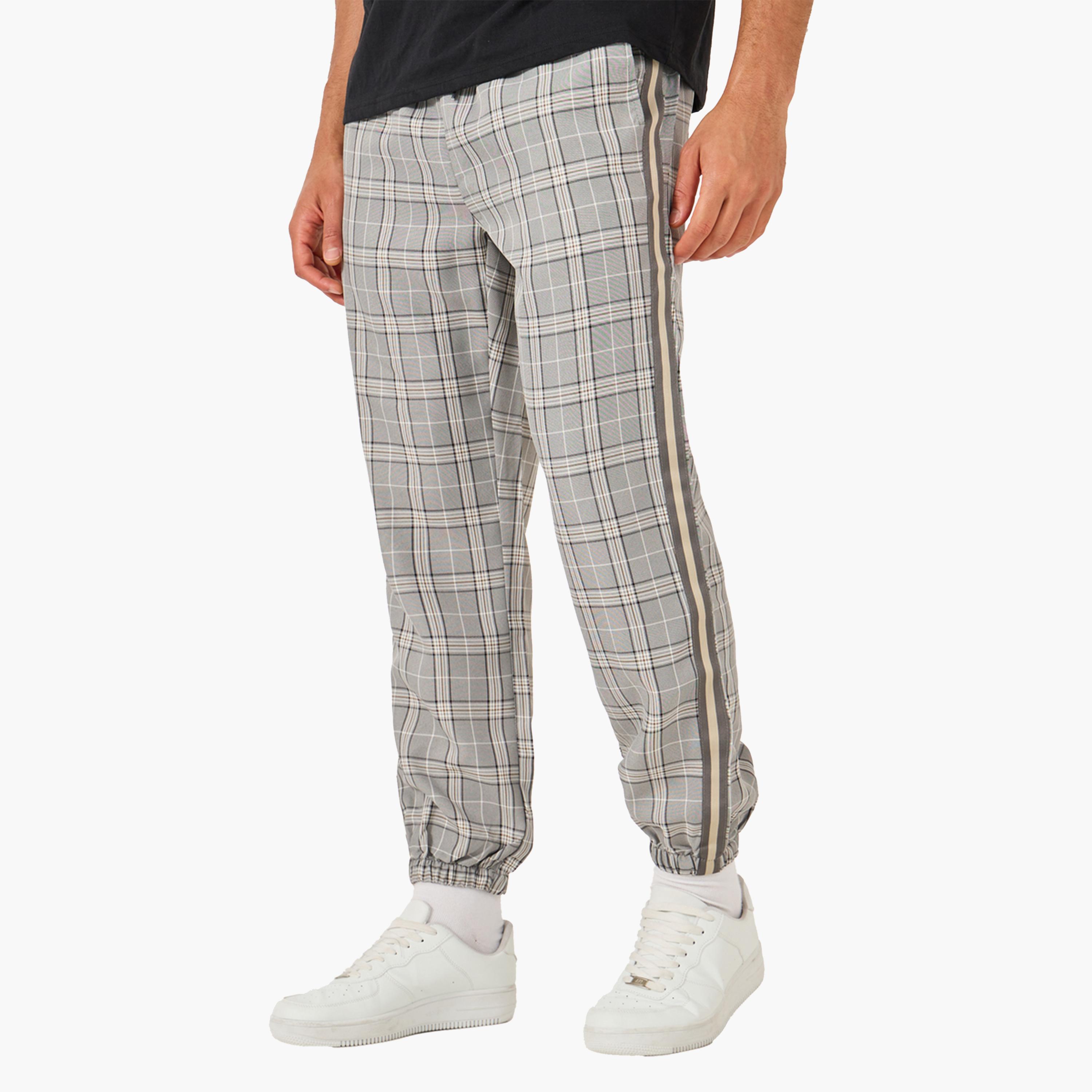 ستايلي - بنطال رياضي مربعات بقصة ضيقة ورباط-men-clothing-bottoms-joggers-image-1