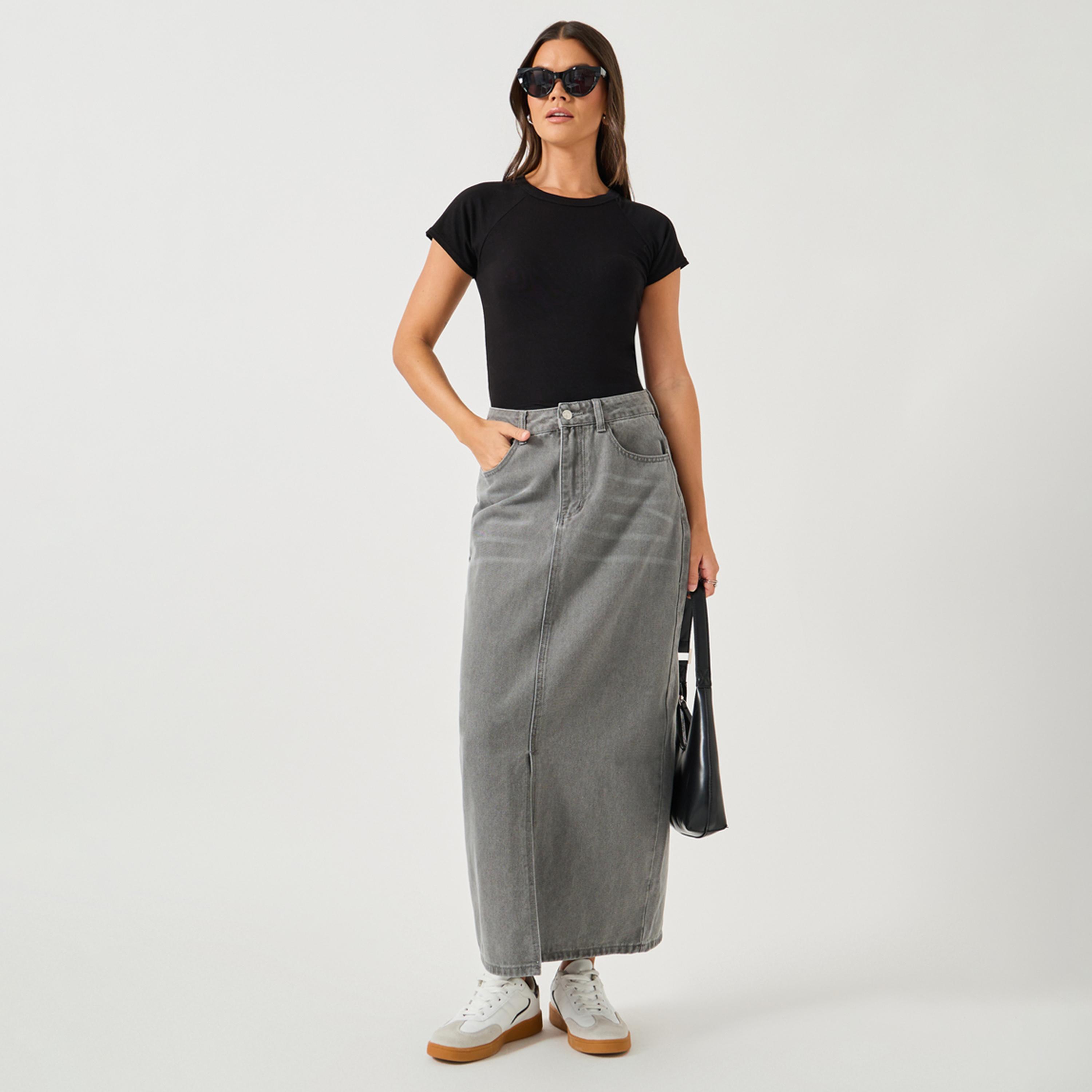 Styli Plain Short Sleeve Fitted T-Shirt-women-clothing-tshirts-image-2