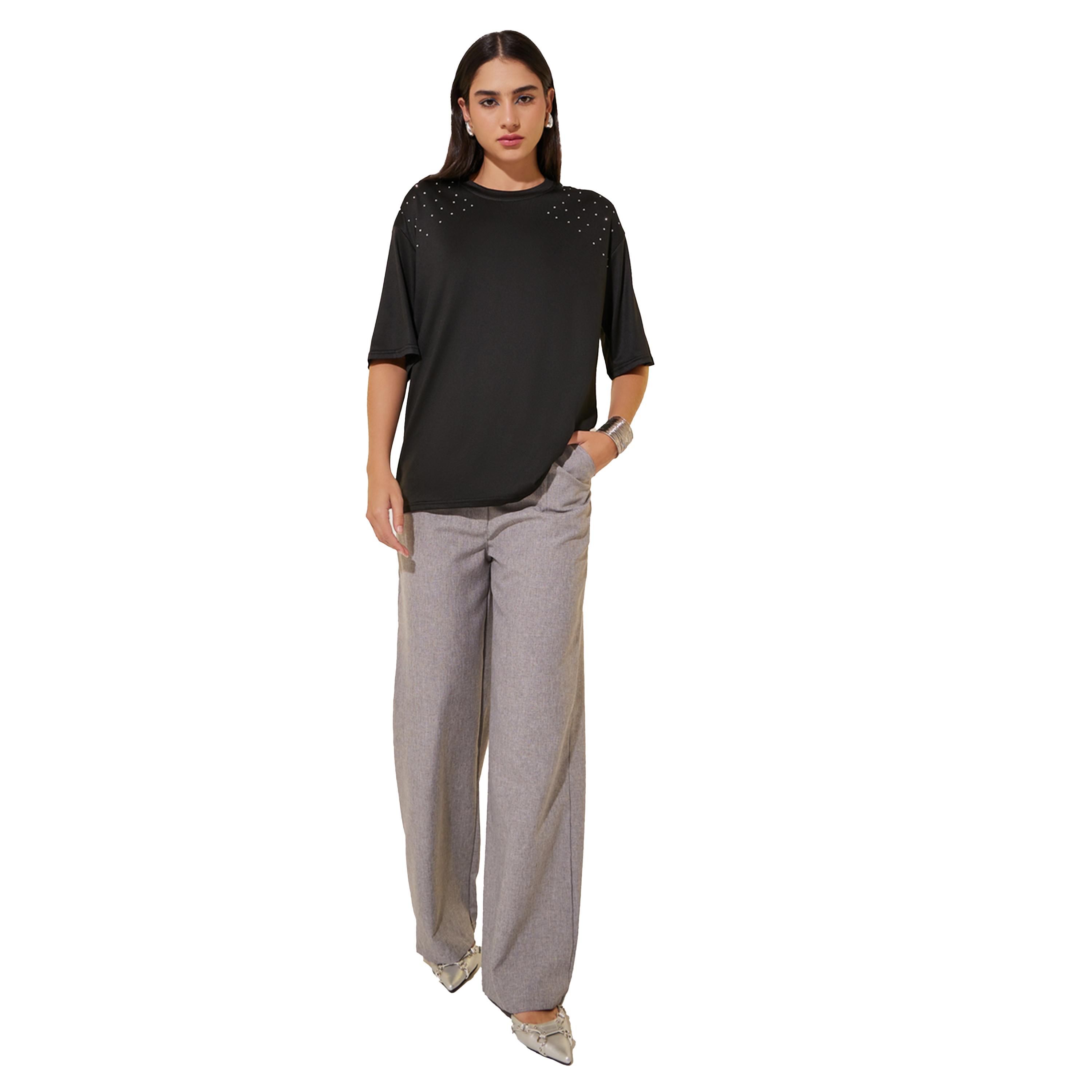 ستايلي -  تي شيرت نسائي أسود بأكمام قصيرة ومقاس كبير مزين بمسامير-women-clothing-tshirts-image-2