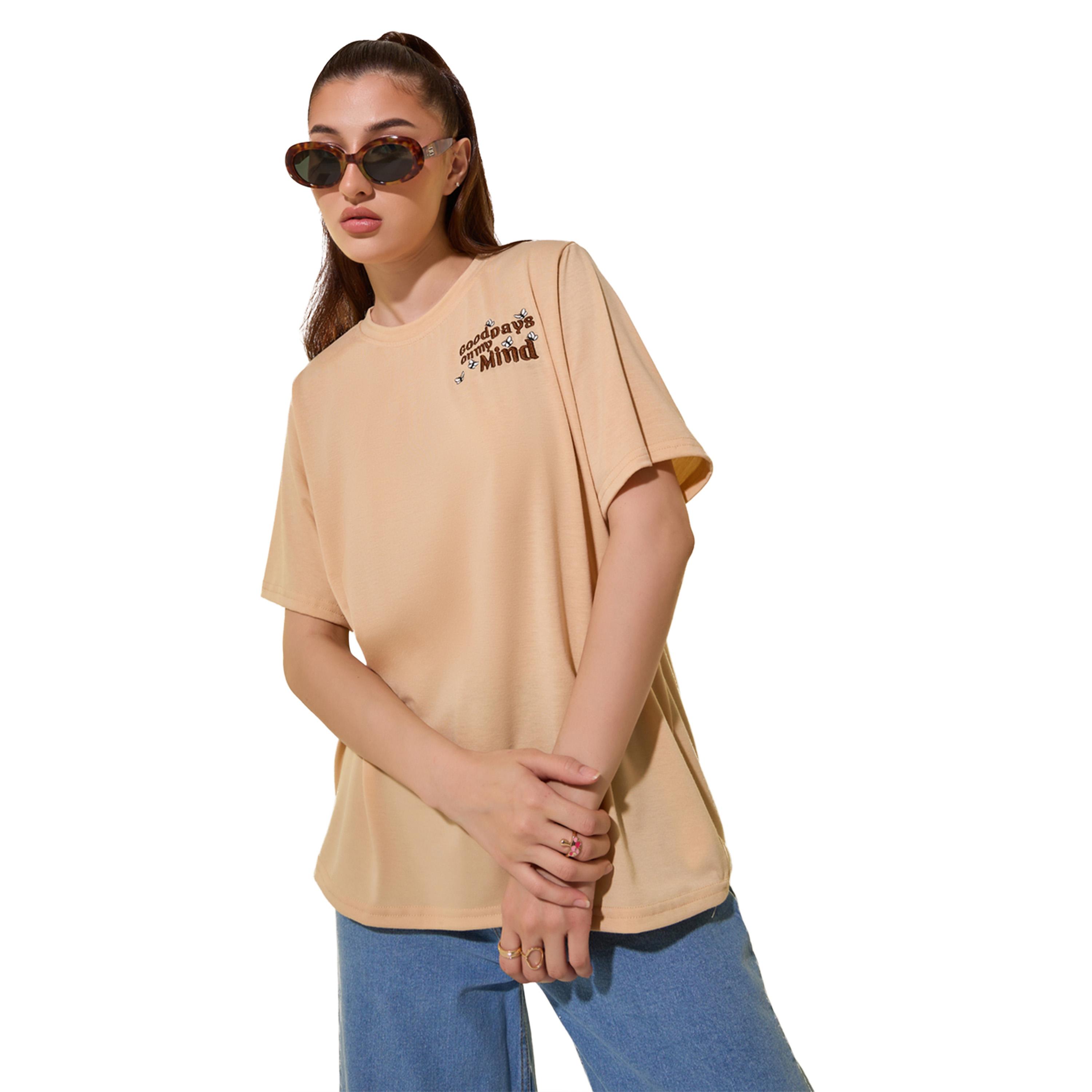 ستايلي - تي شيرت بيج مطرز بأكمام قصيرة وقصة عادية-women-clothing-tshirts-image-3
