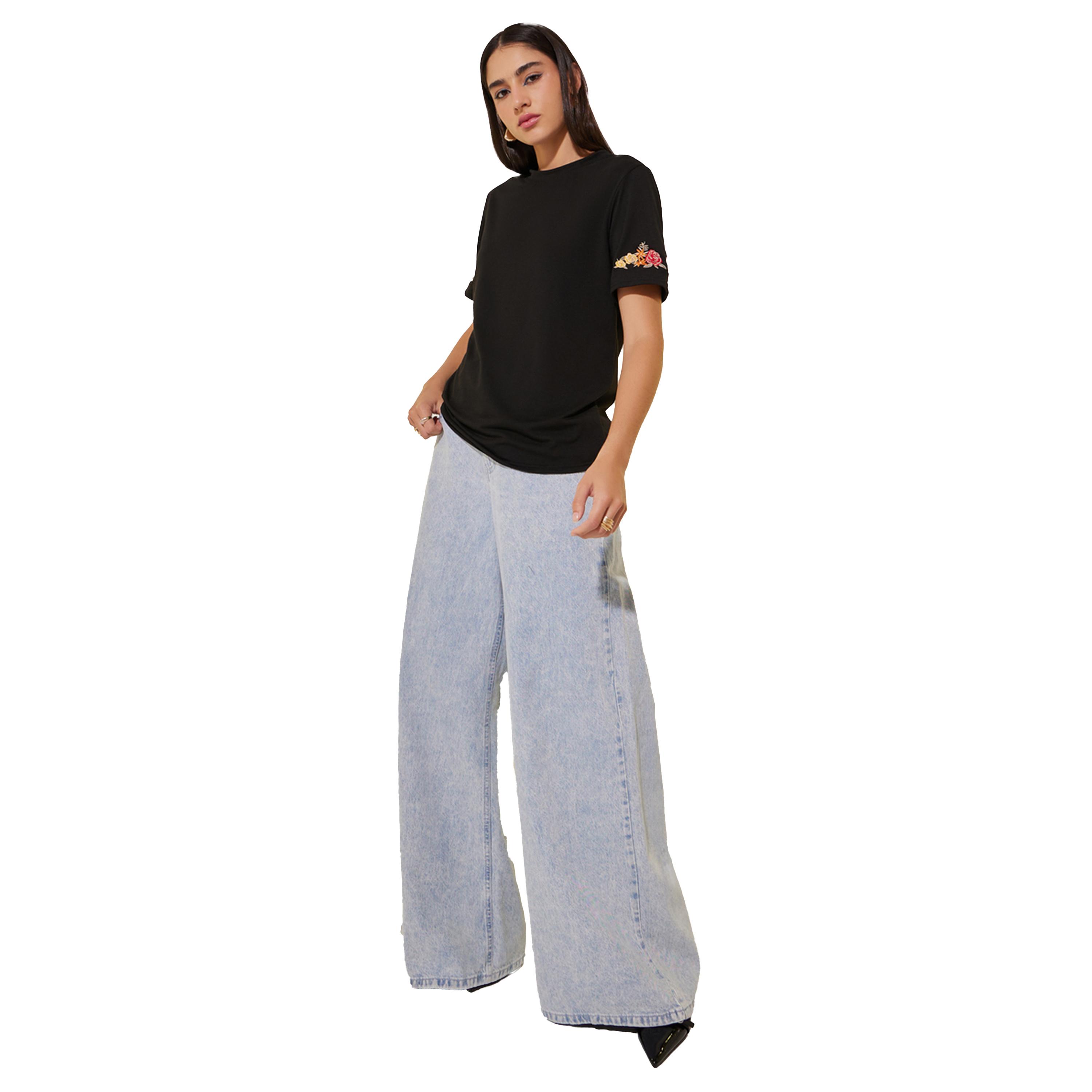 ستايلي -  تي شيرت بأكمام وياقة مستديرة وتفاصيل مطرزة-women-clothing-tshirts-image-2