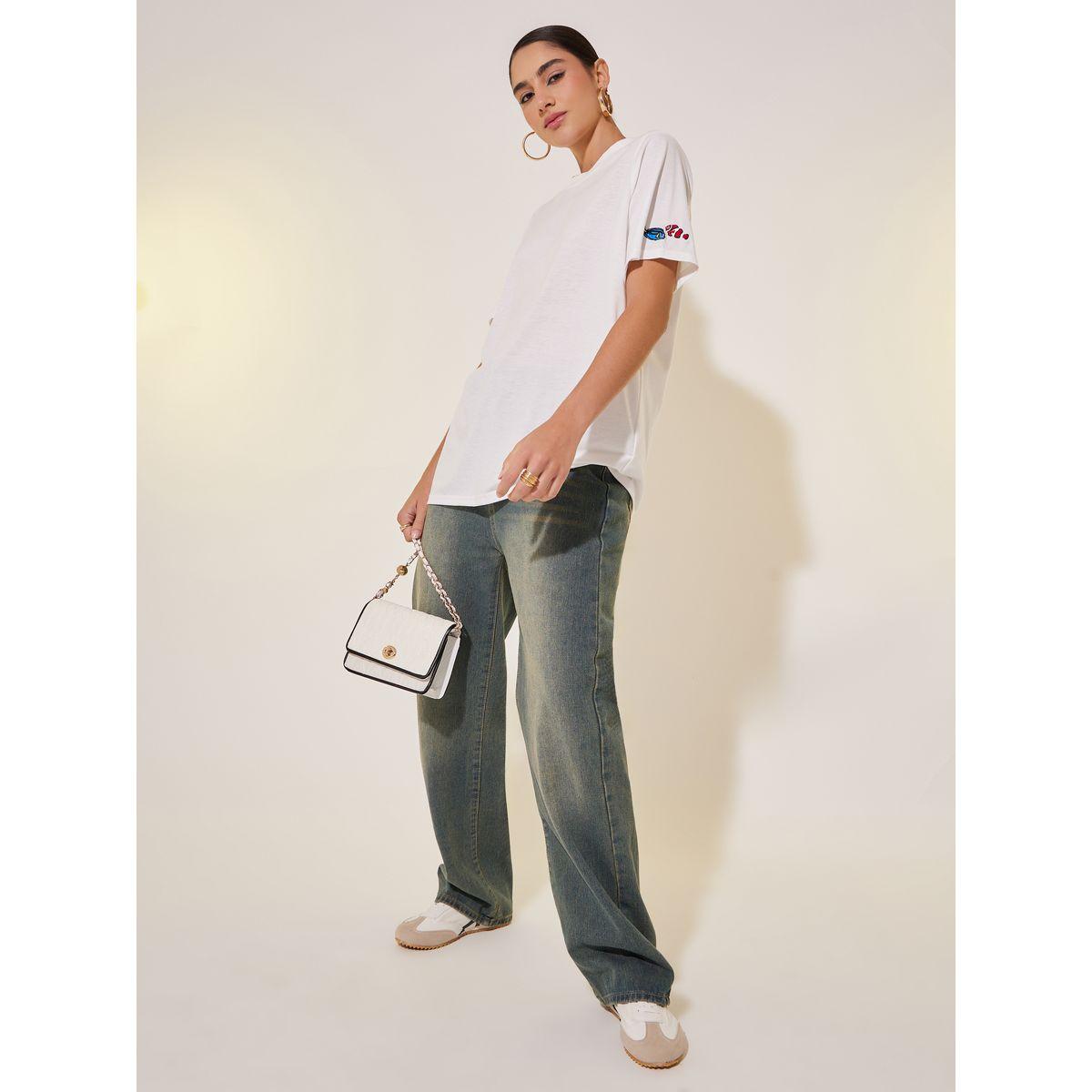 تيشيرت بياقة دائرية وتفاصيل مُطرّزة-women-clothing-tshirts-image-2