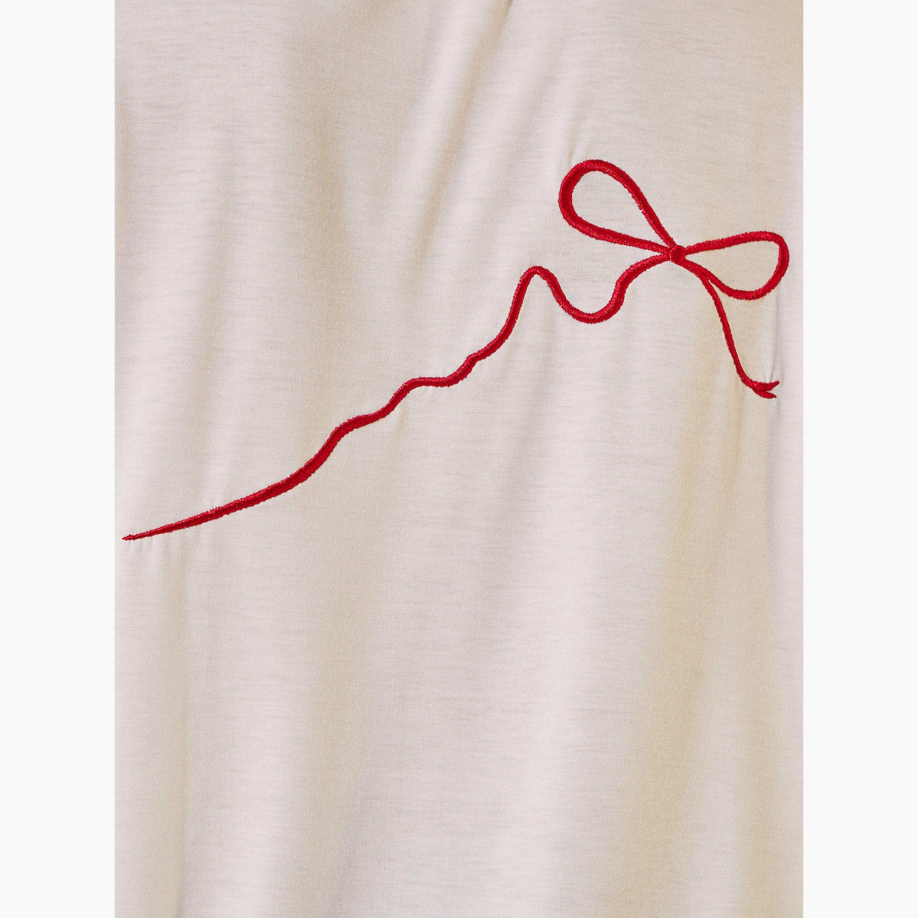 ستايلي - تي شيرت مطرز برقبة دائرية وأكمام قصيرة-women-clothing-tshirts-image-4