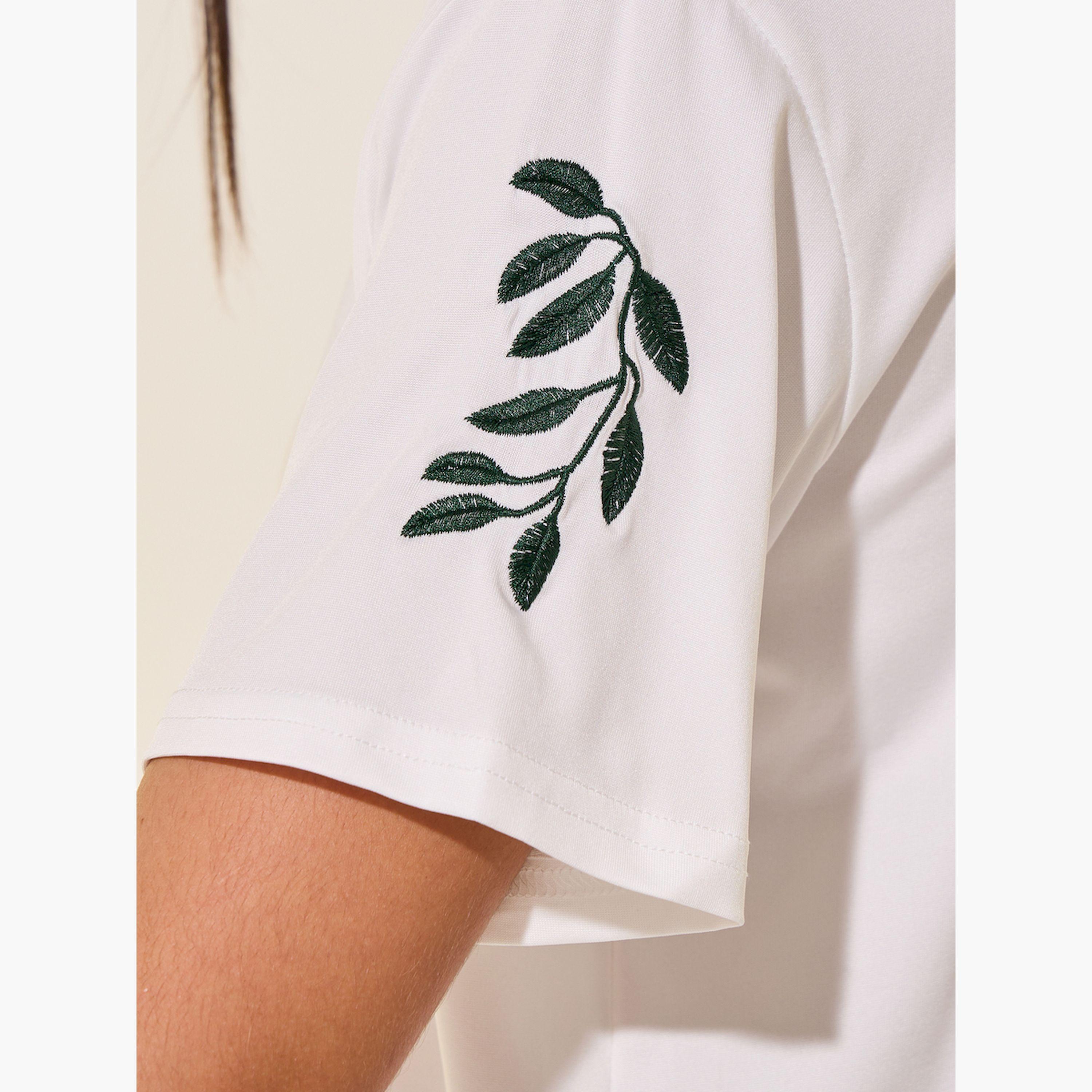 ستايلي -  تي شيرت برقبة دائرية وأكمام مطرزة-women-clothing-tshirts-image-3