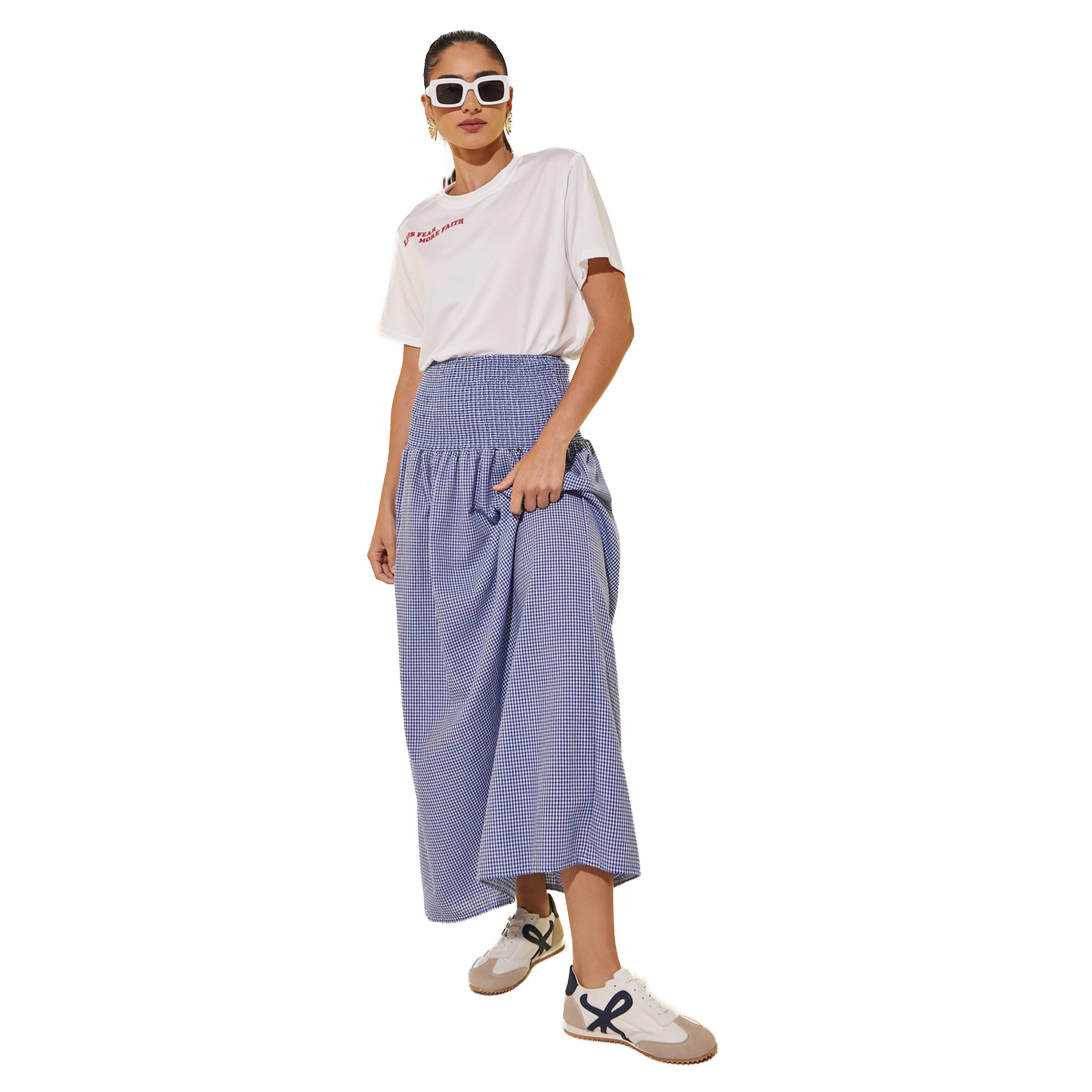 ستايلي -  تي شيرت نسائي أبيض بأكمام قصيرة وقصة عادية مطبوع عليه شعار-women-clothing-tshirts-image-2