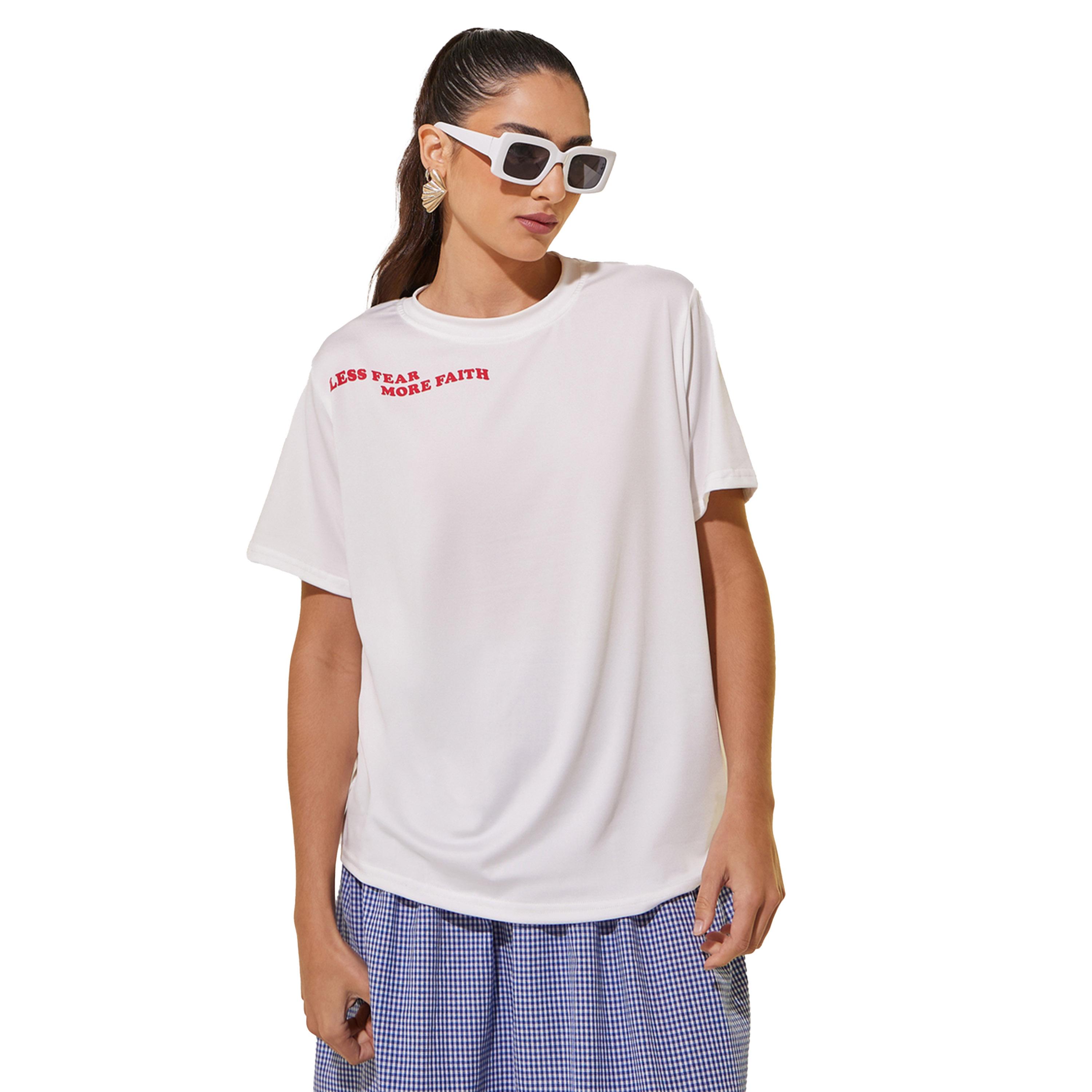 ستايلي -  تي شيرت نسائي أبيض بأكمام قصيرة وقصة عادية مطبوع عليه شعار-women-clothing-tshirts-image-3