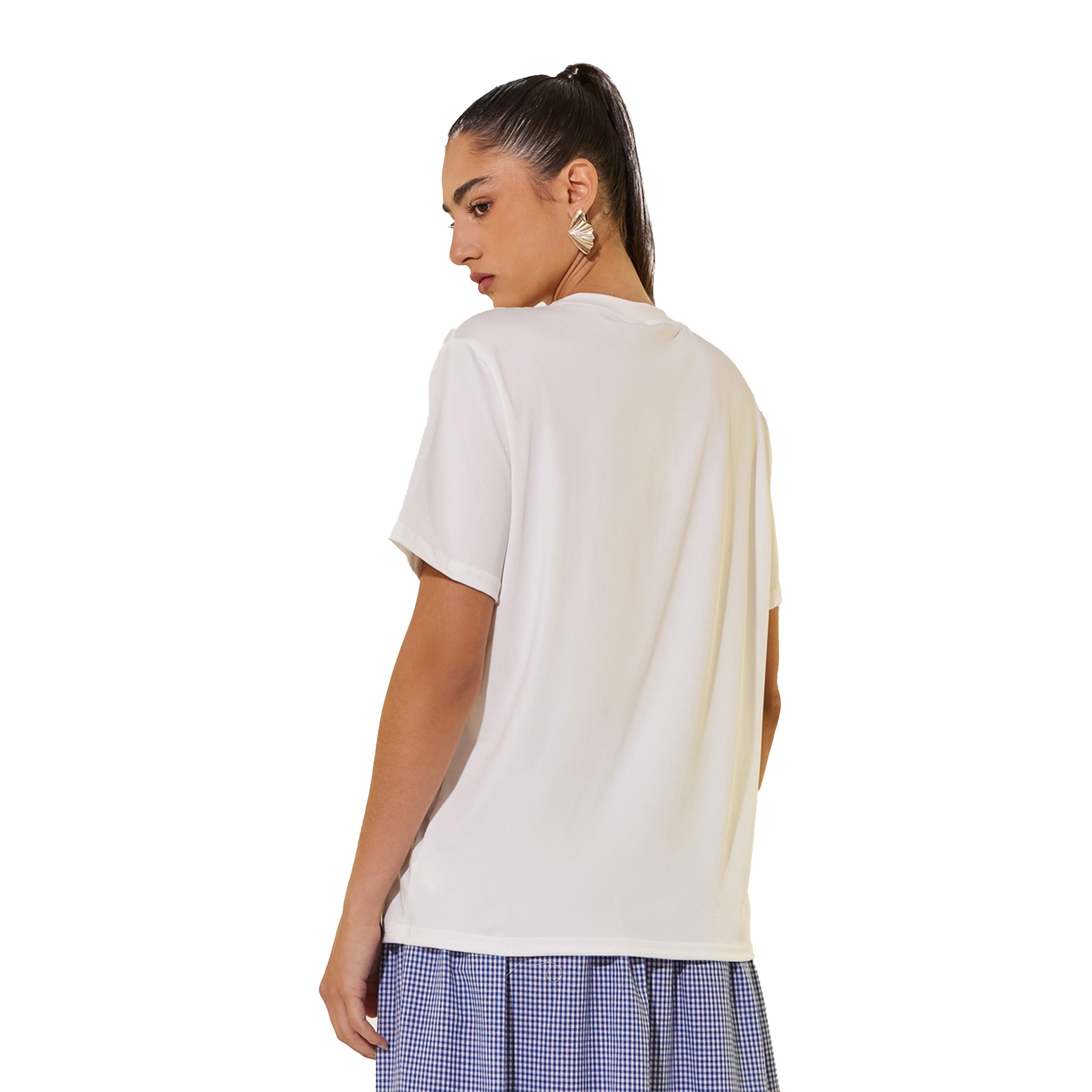 ستايلي -  تي شيرت نسائي أبيض بأكمام قصيرة وقصة عادية مطبوع عليه شعار-women-clothing-tshirts-image-5