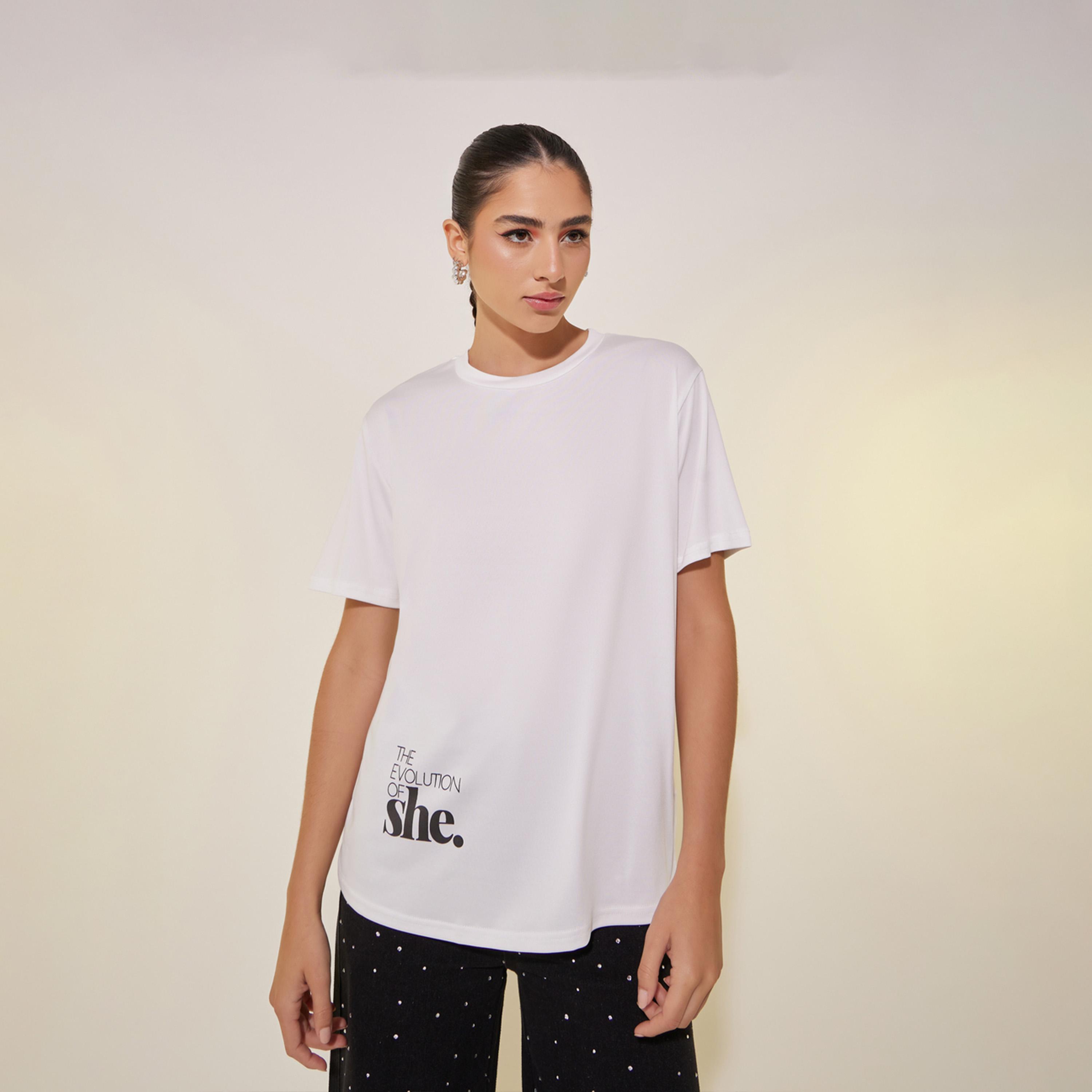 ستايلي - تي شيرت بطبعة شعار ورقبة دائرية-women-clothing-tshirts-image-3