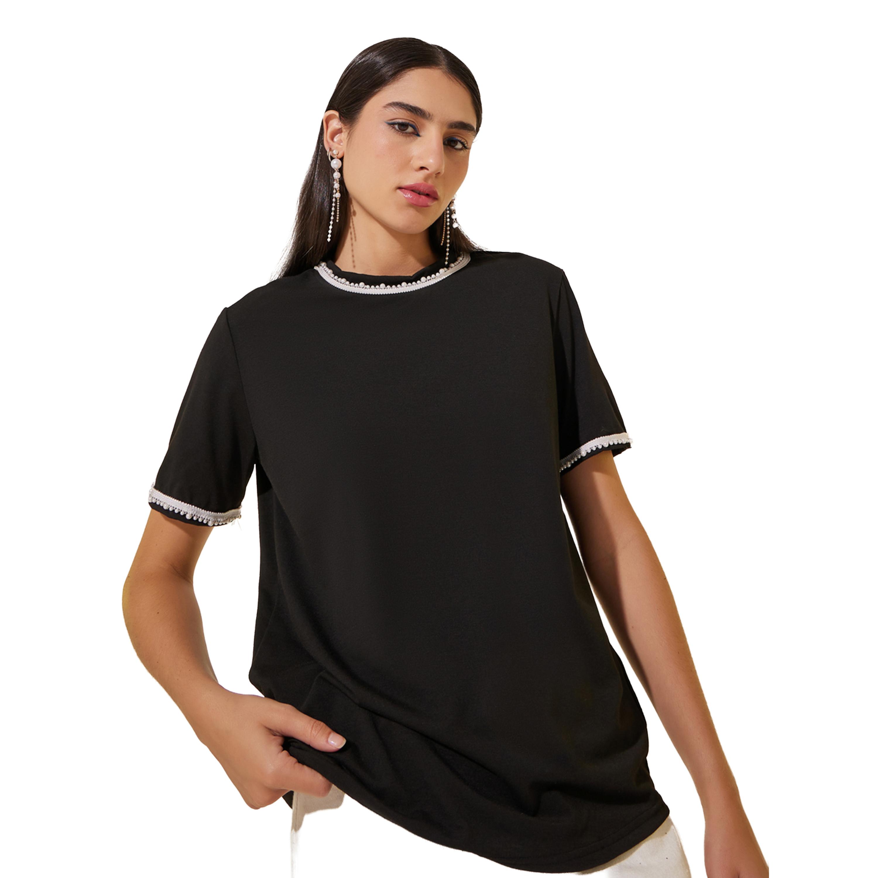 ستايلي - تي شيرت بقصّة عادية وياقة مستديرة مزين بتفاصيل دانتيل-women-clothing-tshirts-image-1