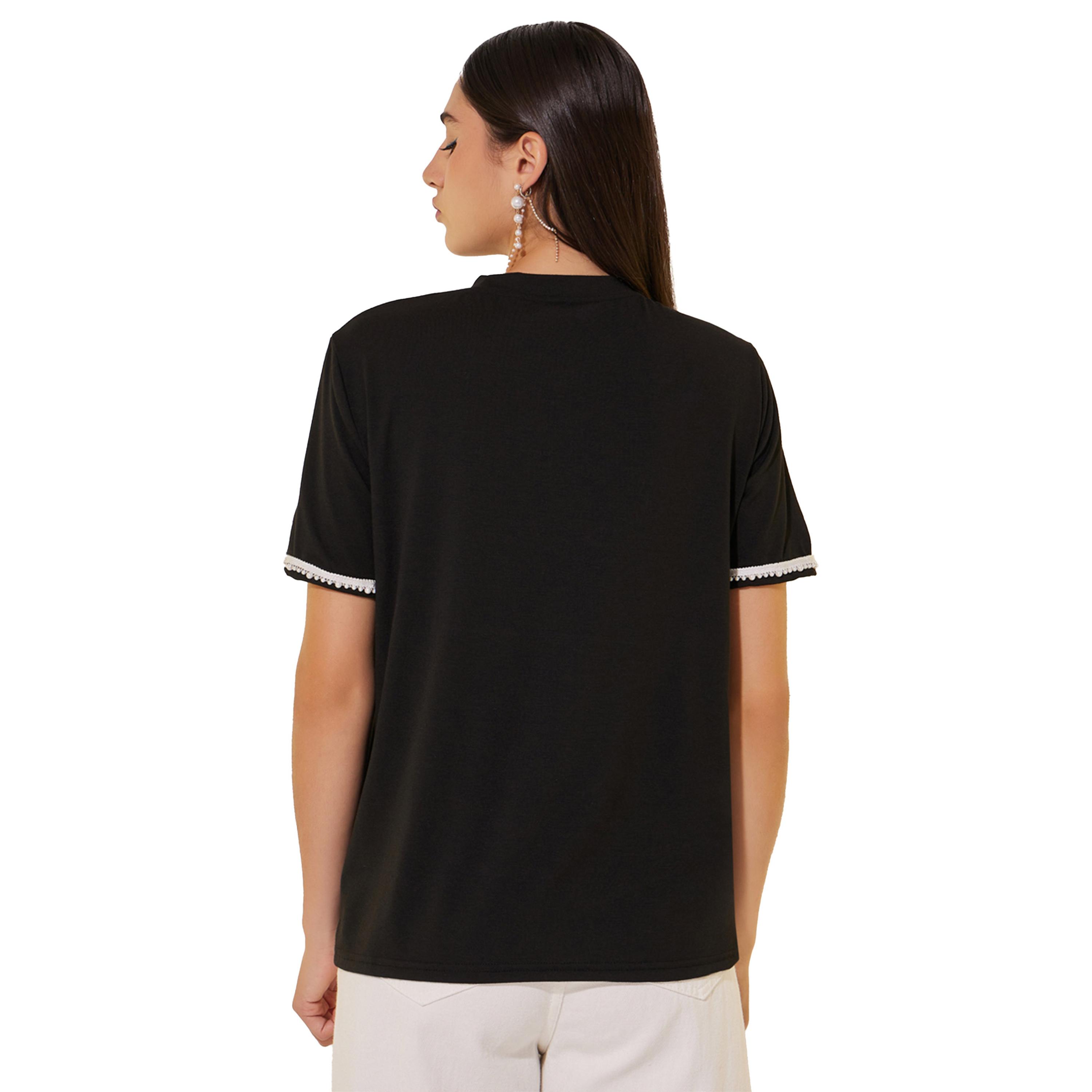 ستايلي - تي شيرت بقصّة عادية وياقة مستديرة مزين بتفاصيل دانتيل-women-clothing-tshirts-image-4