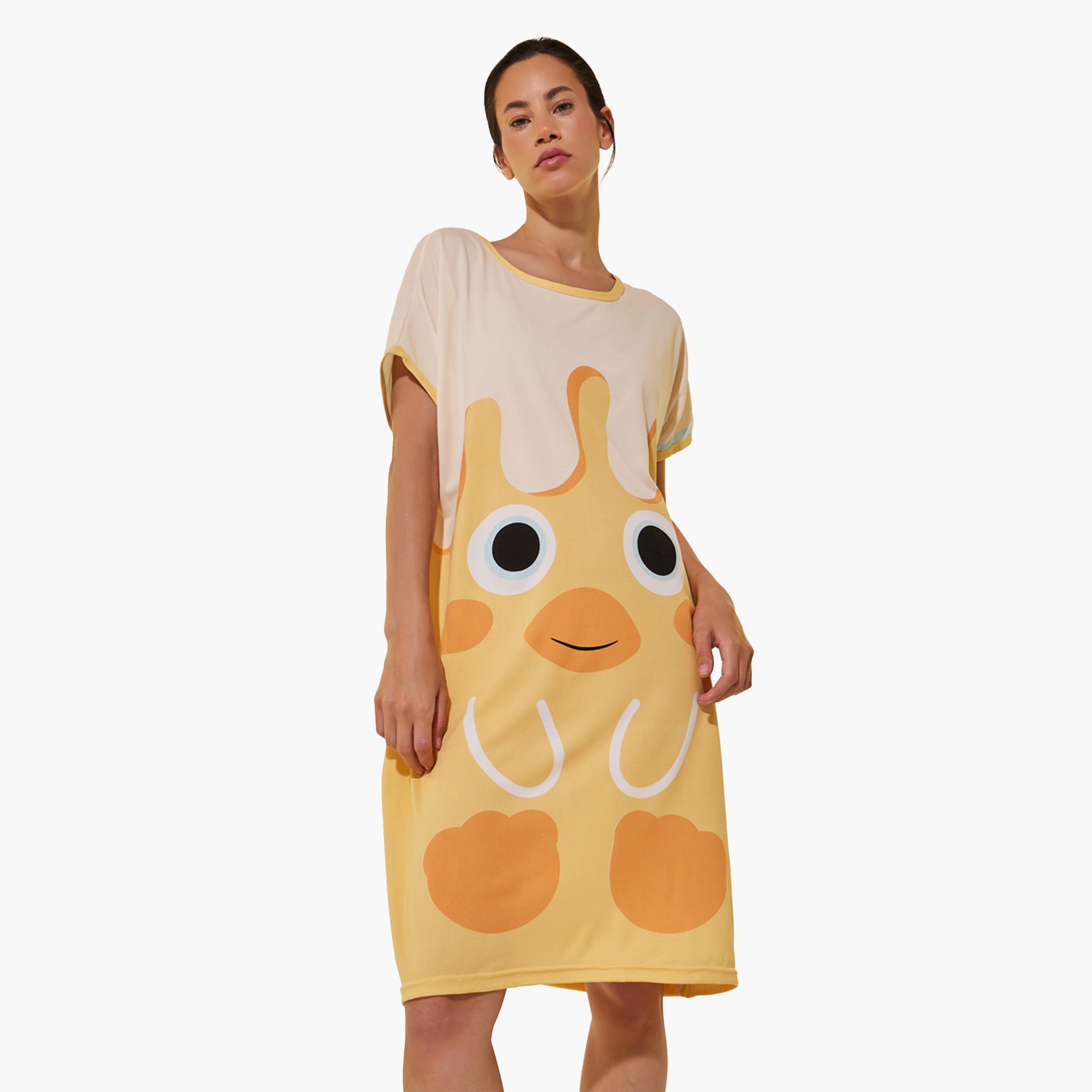 ستايلي - فستان أصفر قصير الأكمام بطبعة جرافيكية-women-clothing-nightwear-nighties-image-1