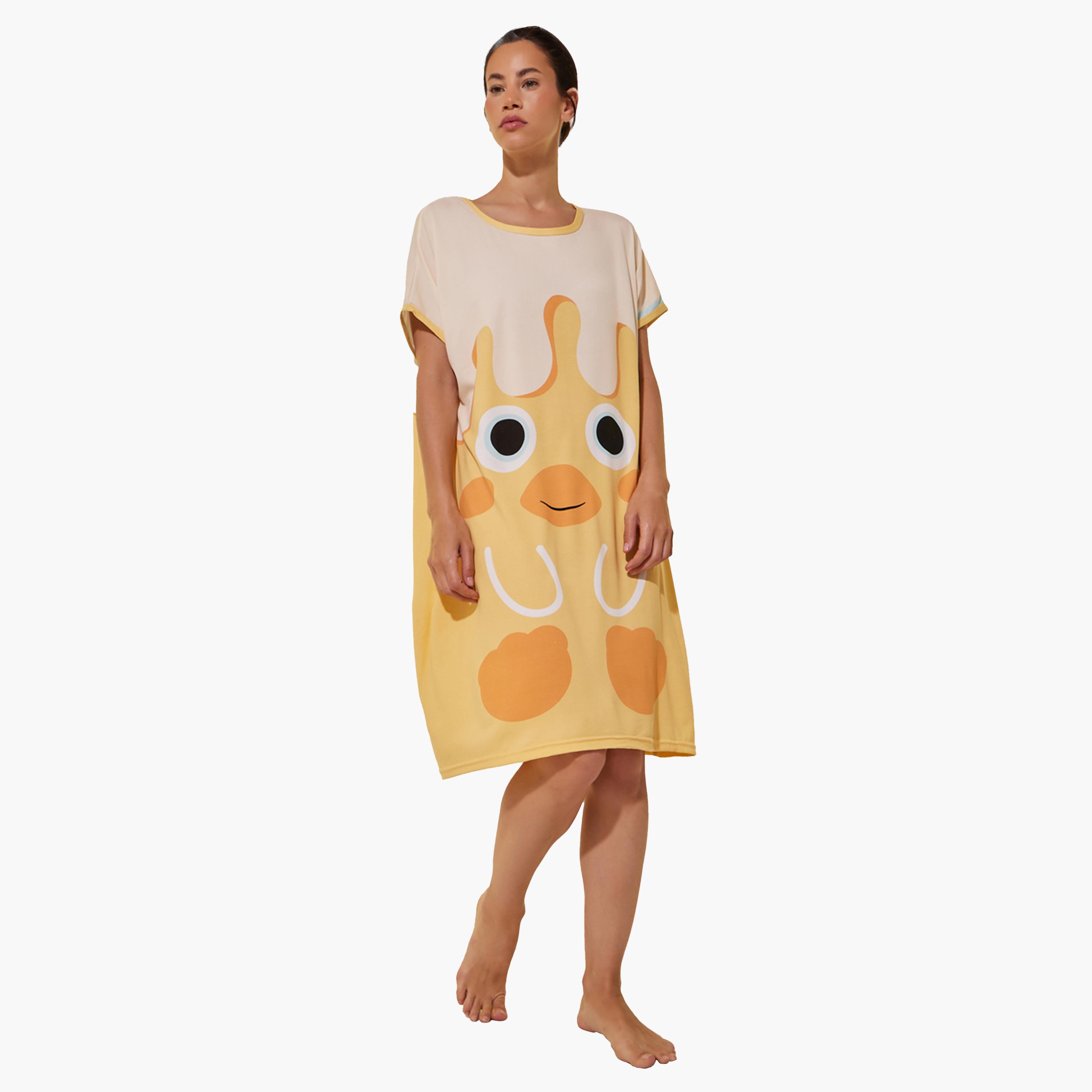 ستايلي - فستان أصفر قصير الأكمام بطبعة جرافيكية-women-clothing-nightwear-nighties-image-2