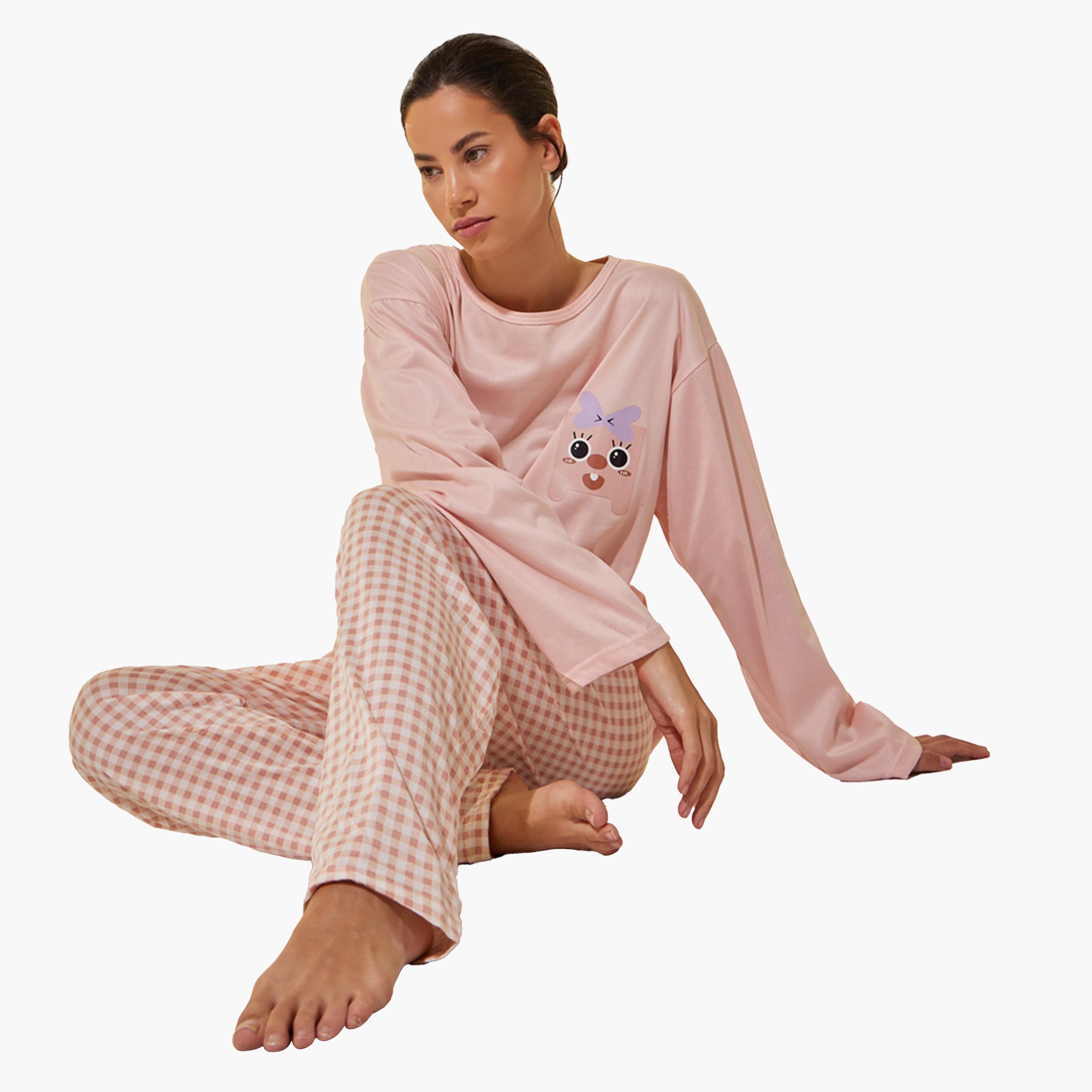 Styli Graphic Print T-Shirt and Checked Pyjama Set-women-clothing-nightwear-pyjamas-longsets-image-2