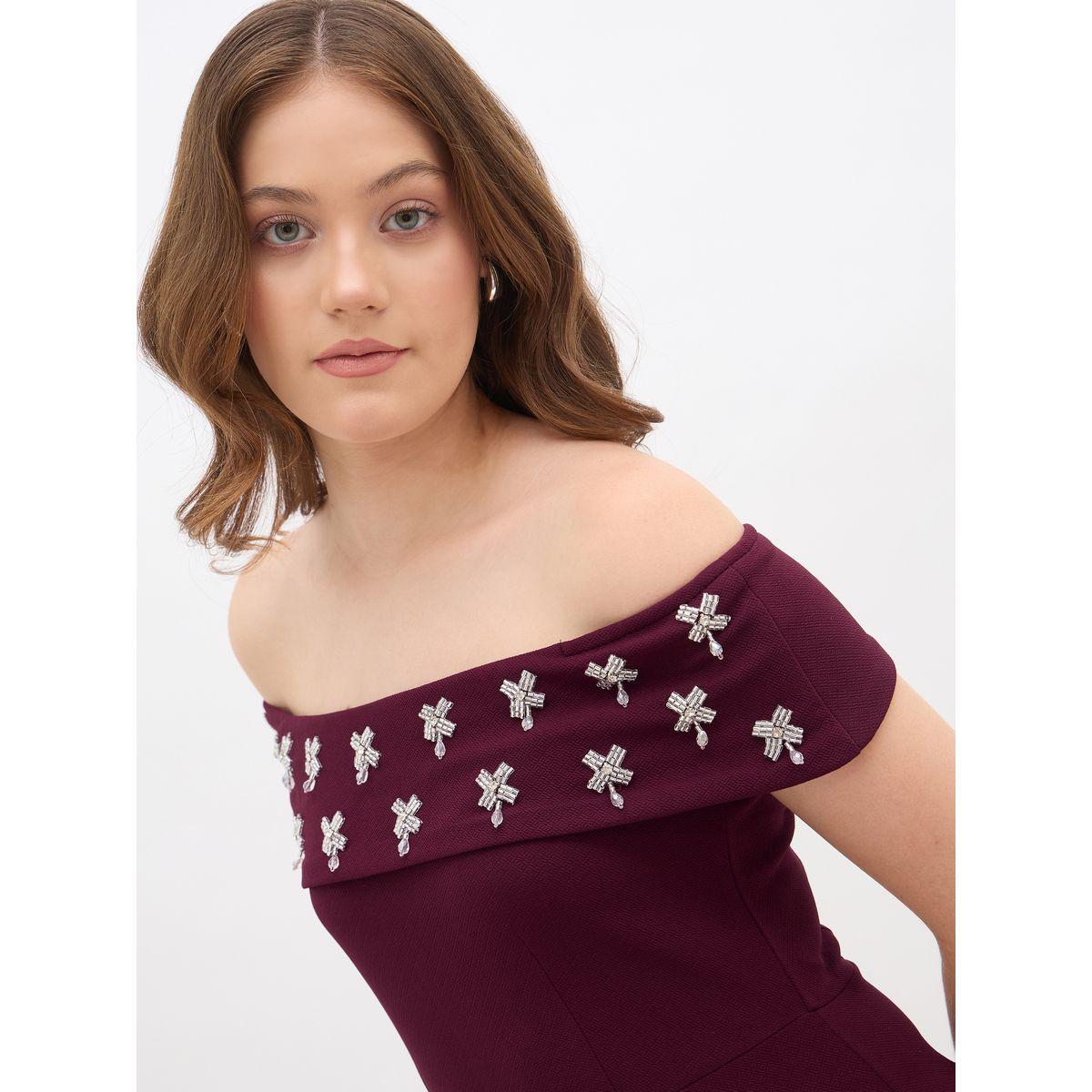 Styli Women Burgundy Embellished Off-Shoulder Sheath Midi Dress-women-clothing-dresses-image-4