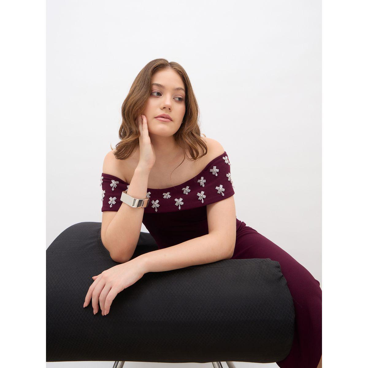Styli Women Burgundy Embellished Off-Shoulder Sheath Midi Dress-women-clothing-dresses-image-6