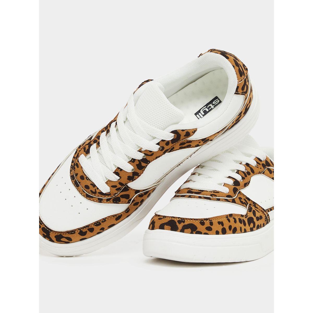 حذاء سنيكرز برباط غلق-women-shoes-sneakers-image-3