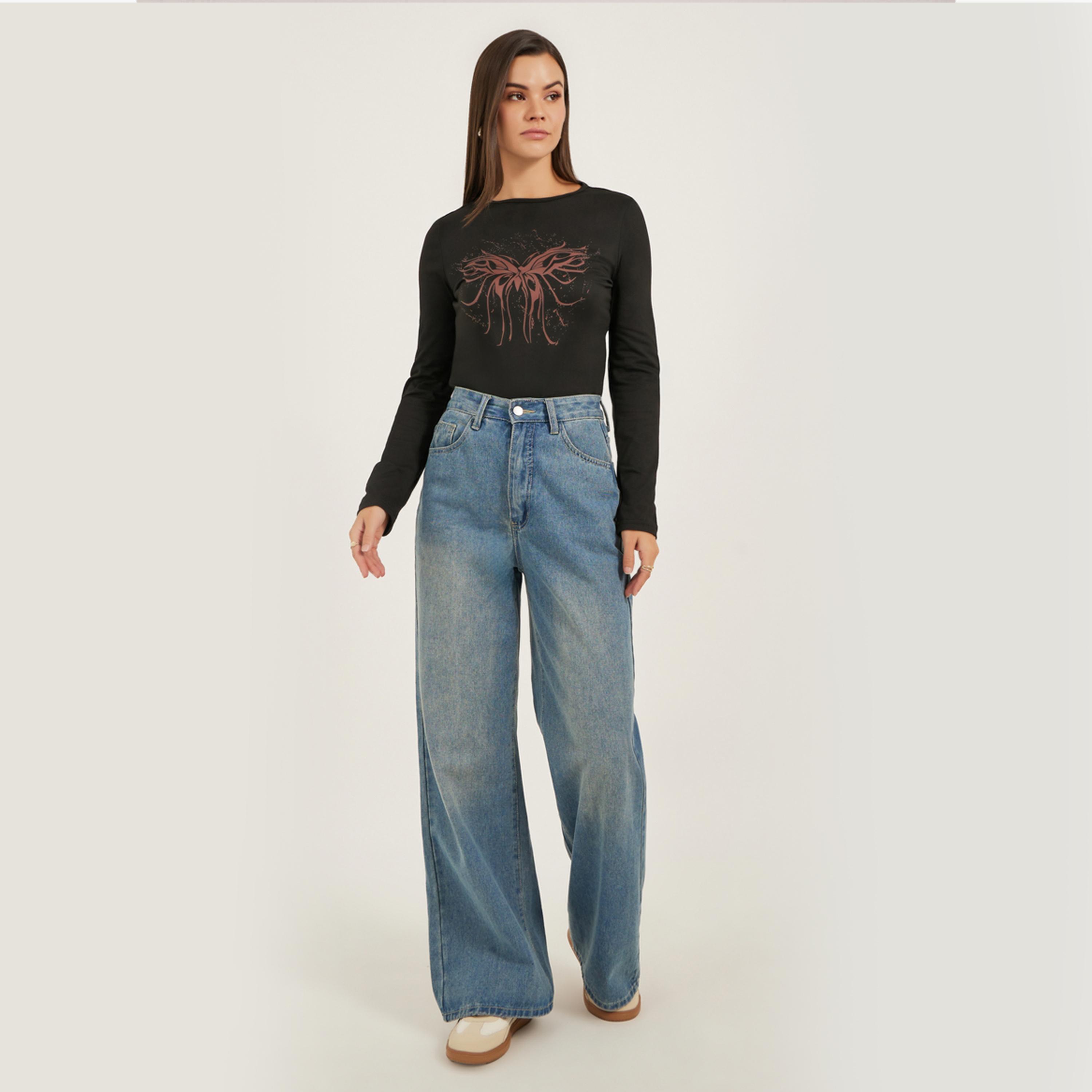 ستايلي - تي شيرت نسائي بأكمام طويلة بطبعة فراشات-women-clothing-tshirts-image-2
