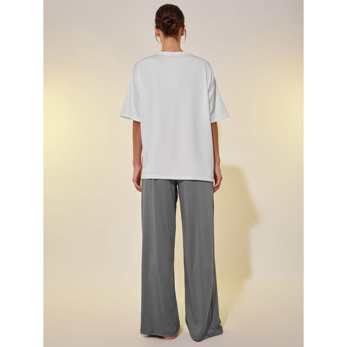 طقم بيجاما من بنطال وتيشيرت فضفاض بطبعة جرافيك-women-clothing-nightwear-pyjamas-longsets-image-5