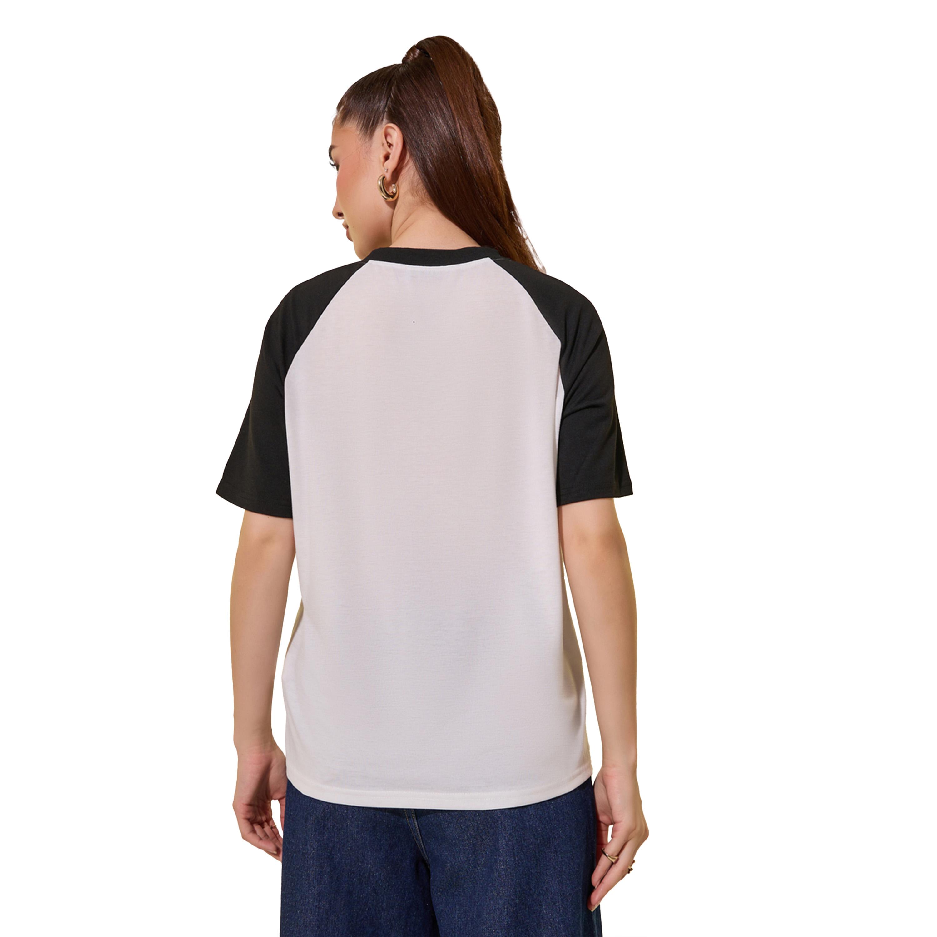 ستايلي - تي شيرت بطبعة جرافيكية وأكمام راجلان-women-clothing-tshirts-image-4