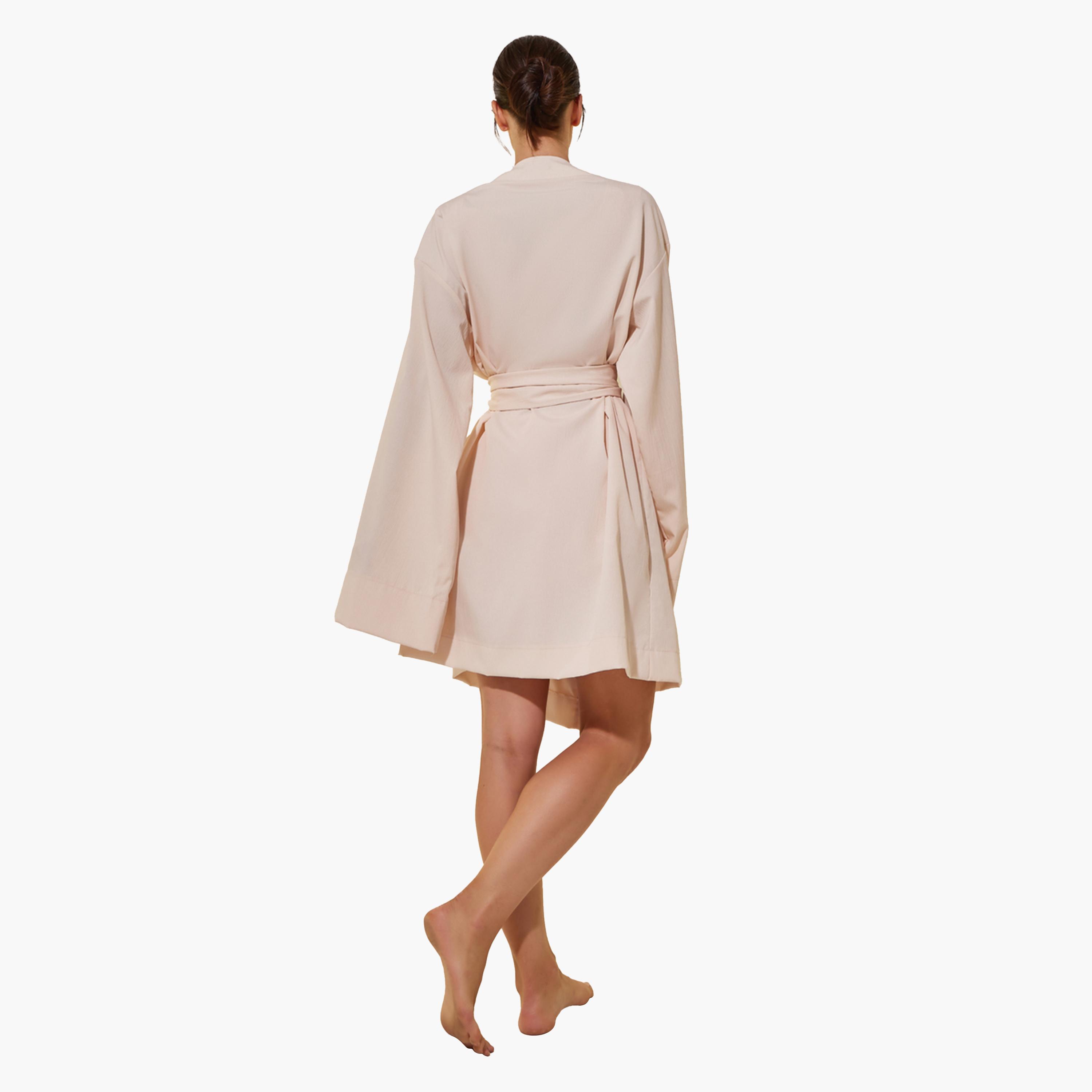 ستايلي - روب أبيض سادة بأكمام طويلة مع تفاصيل رباط-women-clothing-nightwear-robes-image-5
