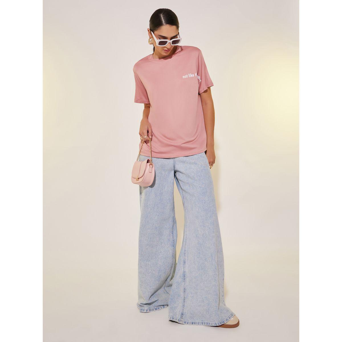 تيشيرت بياقة دائرية وطبعة كتابة-women-clothing-tshirts-image-2