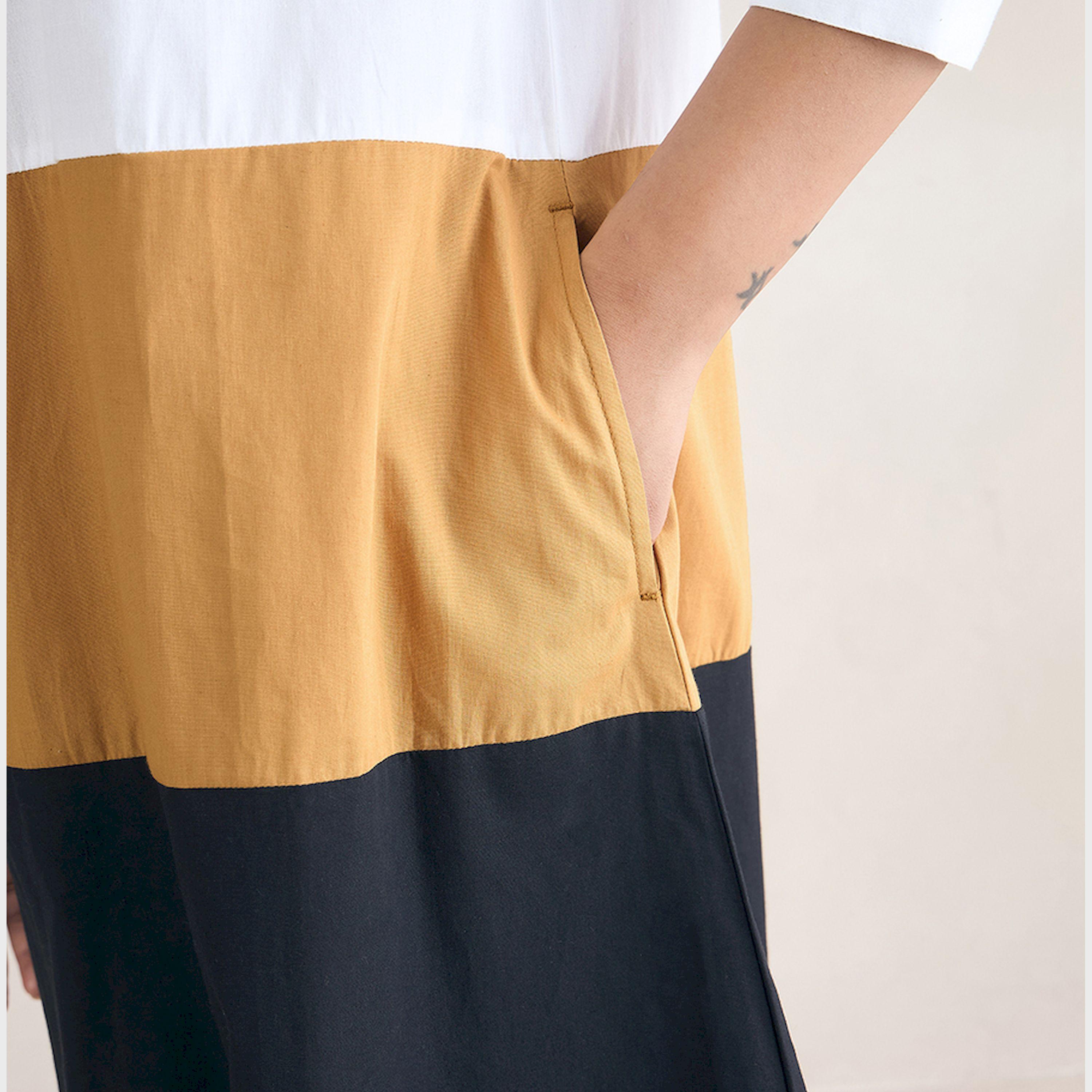 فيميلا × ستايلي - فستان متعدد الألوان برقبة على شكل V وبطول الركبة-women-clothing-dresses-image-3