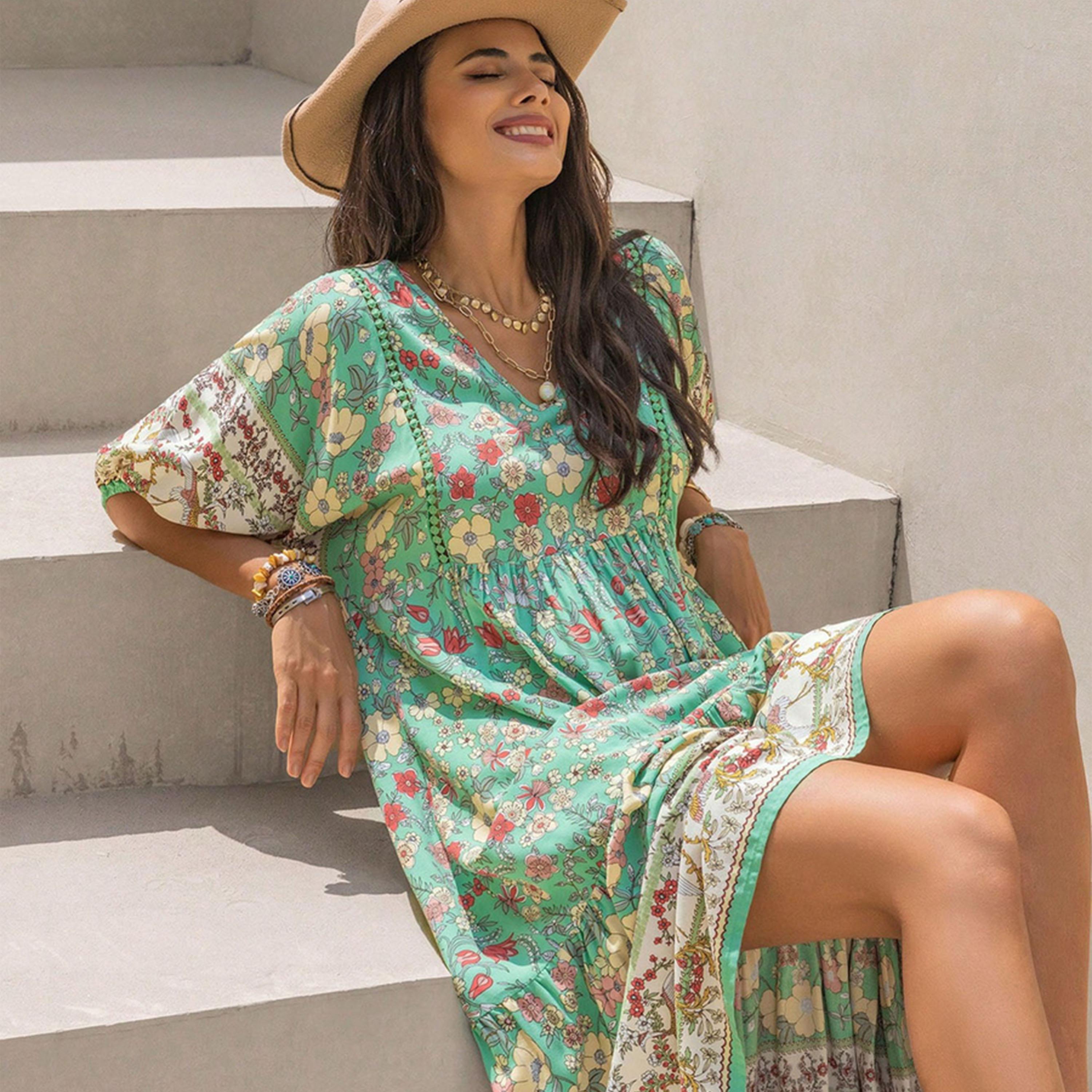 راستي دستي × ستايلي-  فستان بوهيمي مطبوع برقبة على شكل حرف V ونصف كم-women-clothing-dresses-image-1