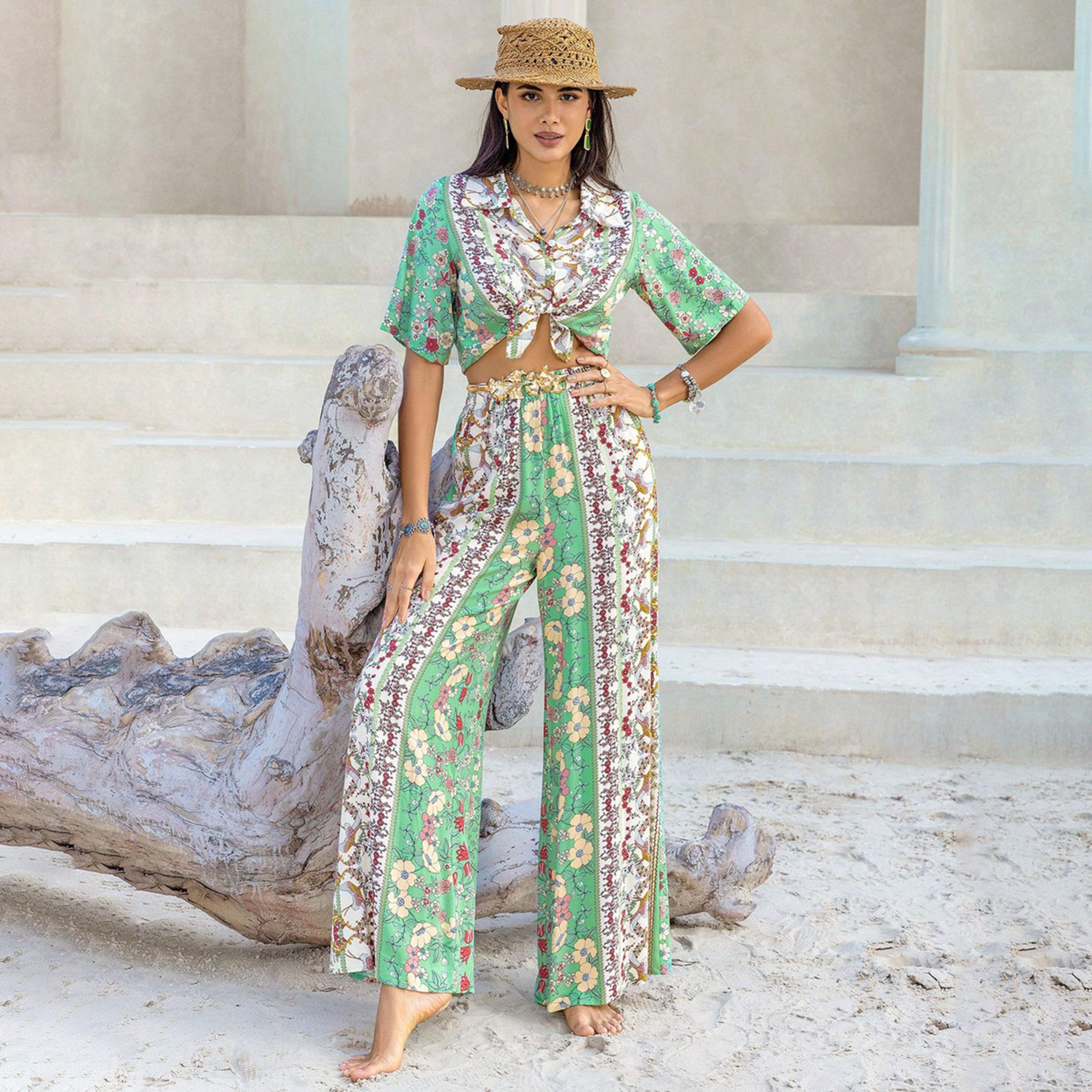 راستي دستي × ستايلي-  طقم قطعتان بلوزة نسائية مطبوعة بالورود مع بنطال واسع الساق-women-clothing-coordsets-image-6