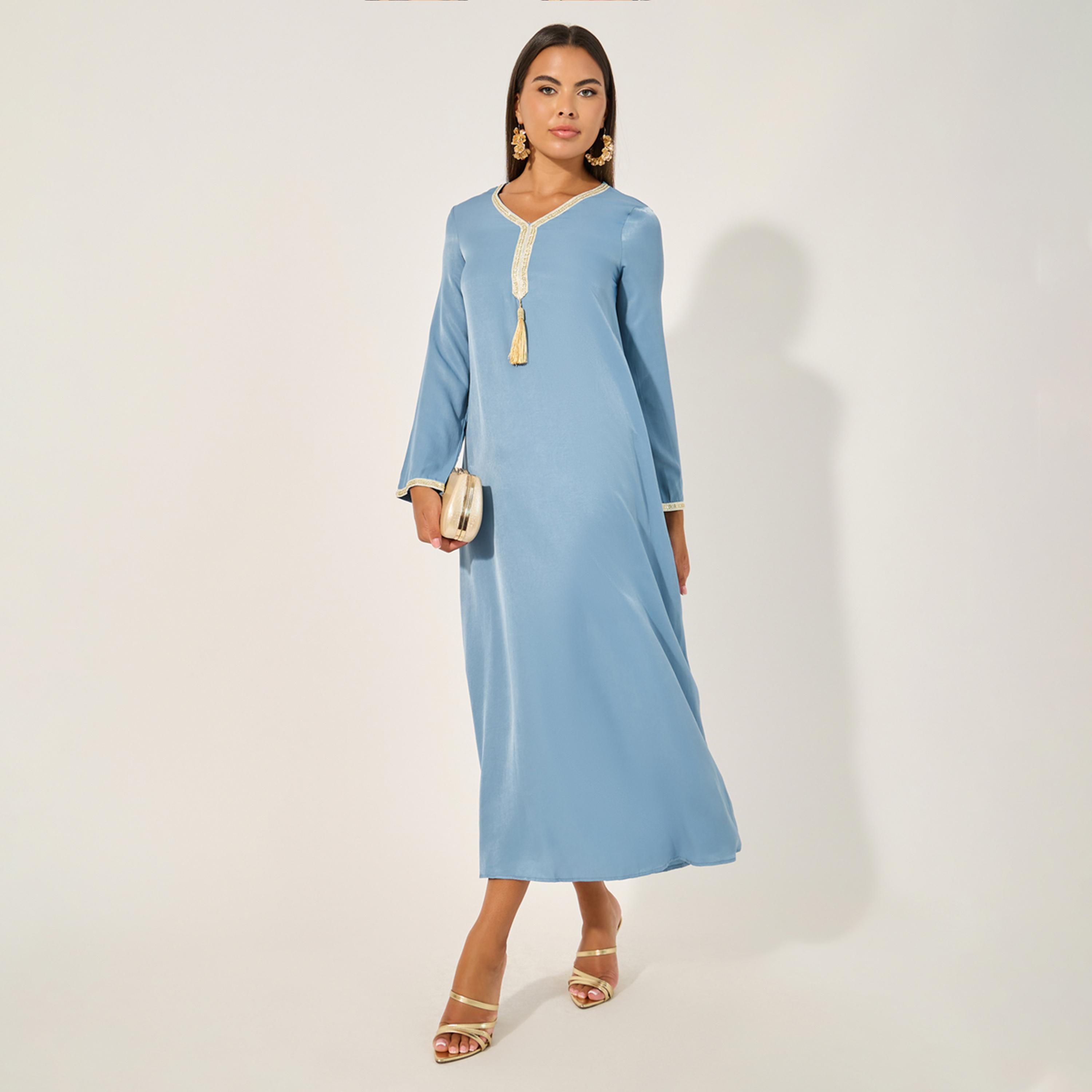 ستايلي - جلابية مزينة بالدانتيل بفتحة رقبة على شكل حرف V وقصّة A-women-arabicclothing-jalabiyas-image-1