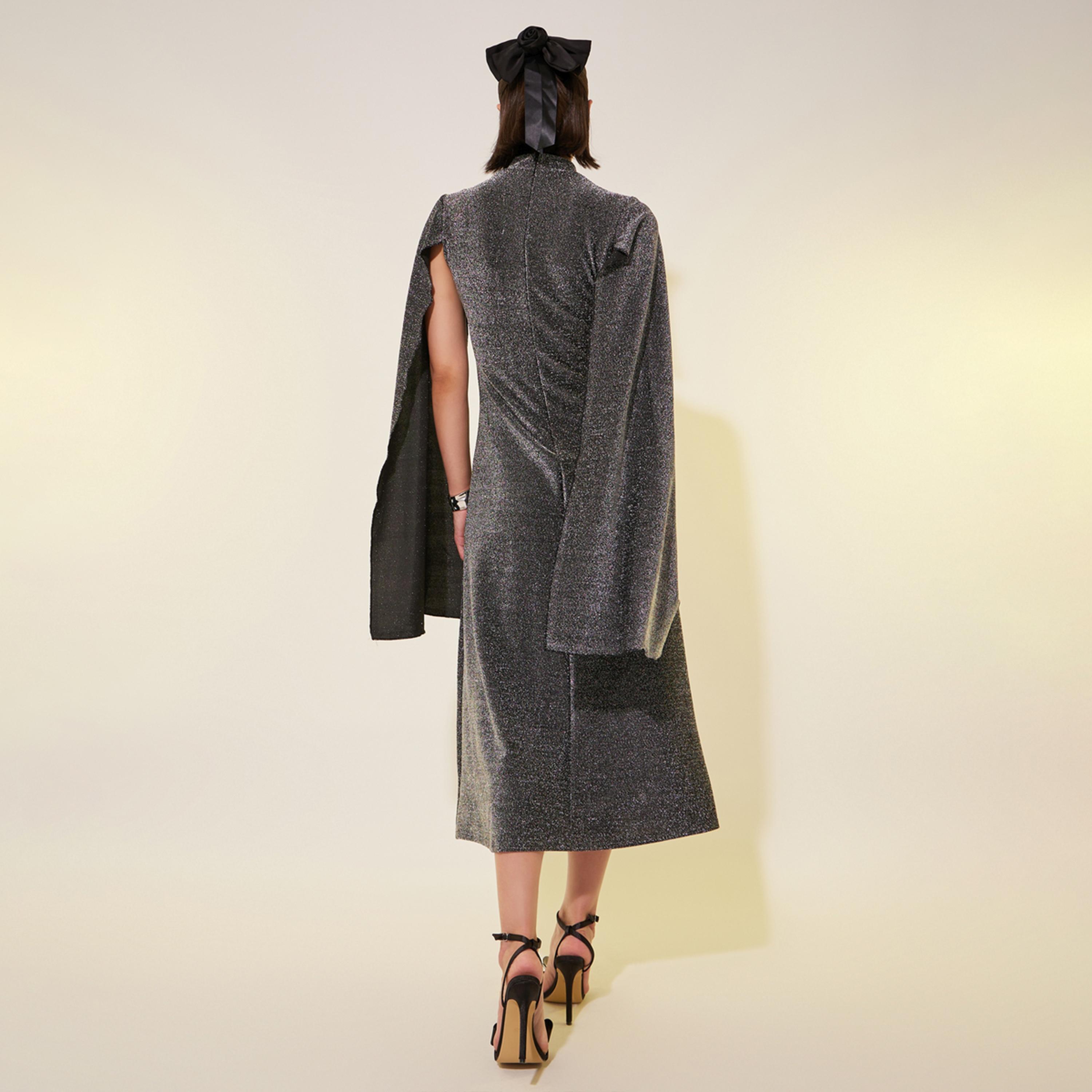 ستايلي - فستان متوسط الطول بلمعة معدنية وياقة عالية-women-clothing-dresses-image-5