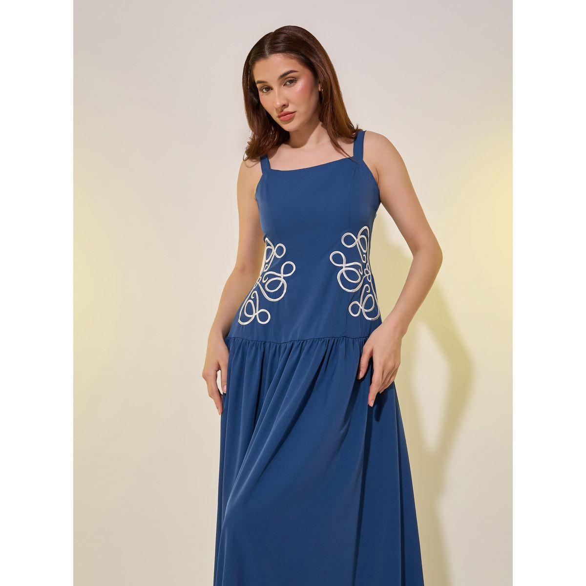 فستان طويل بحافة واسعة وتفاصيل مُطرّزة-women-clothing-dresses-image-3