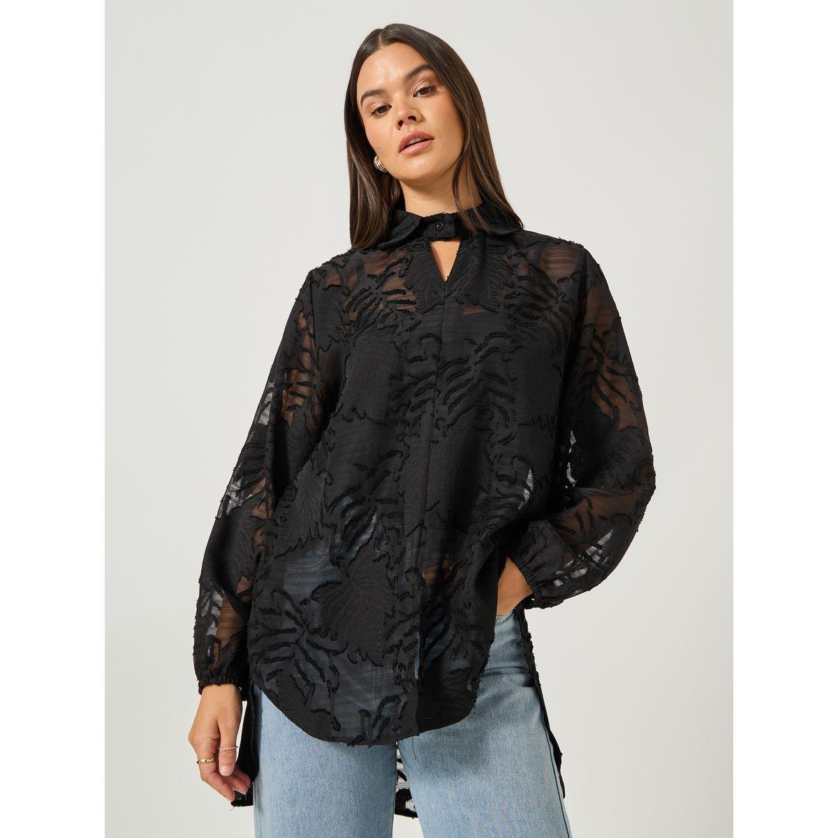 بلوزة بتفاصيل بارزة الملمس وياقة سبريد-women-clothing-shirtsandblouses-shirts-image-1