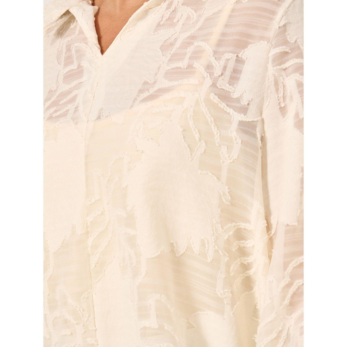 بلوزة بتفاصيل بارزة الملمس وياقة سبريد-women-clothing-shirtsandblouses-shirts-image-3