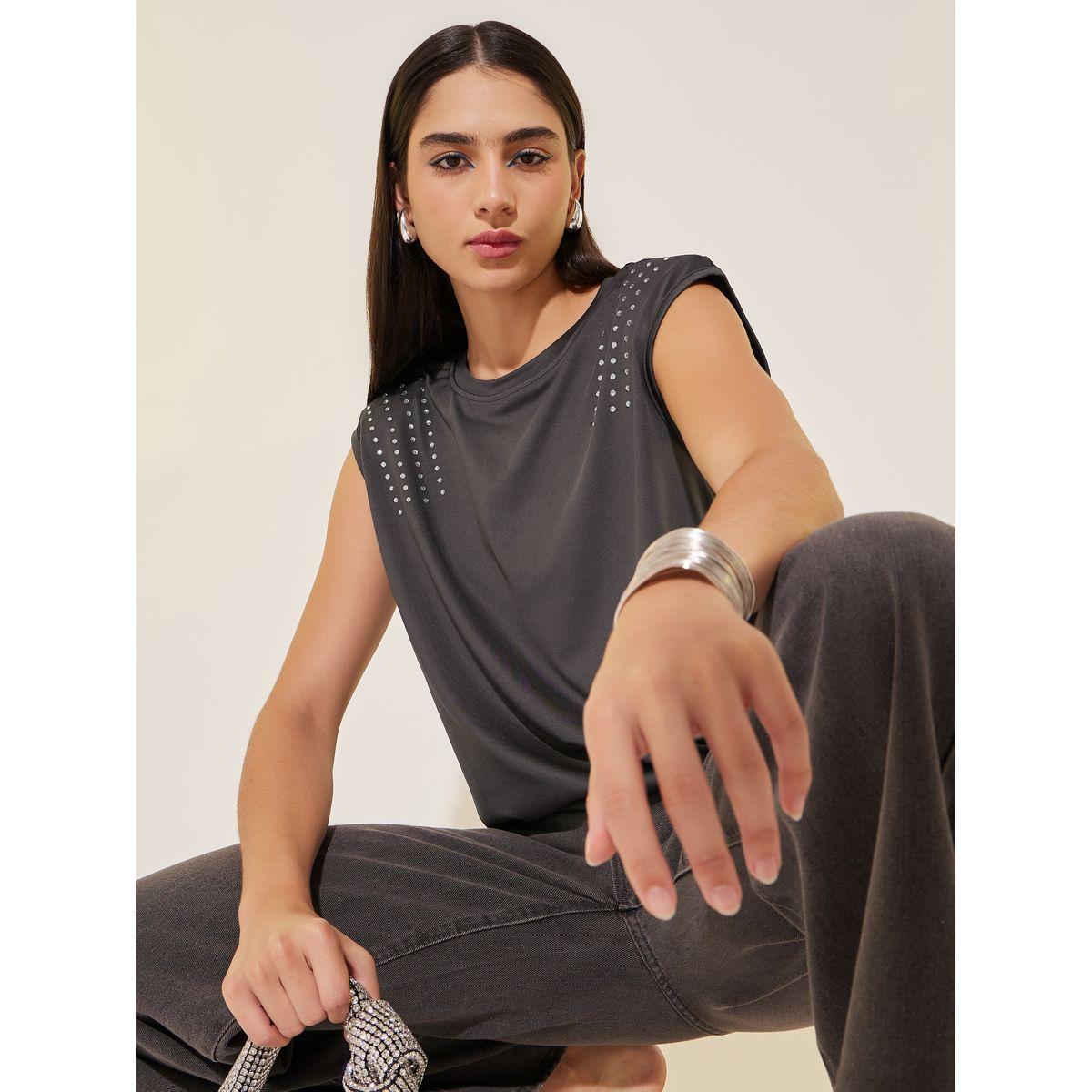 تيشيرت سادة بلا أكمام مع أكتاف مبطنة-women-clothing-tshirts-image-1