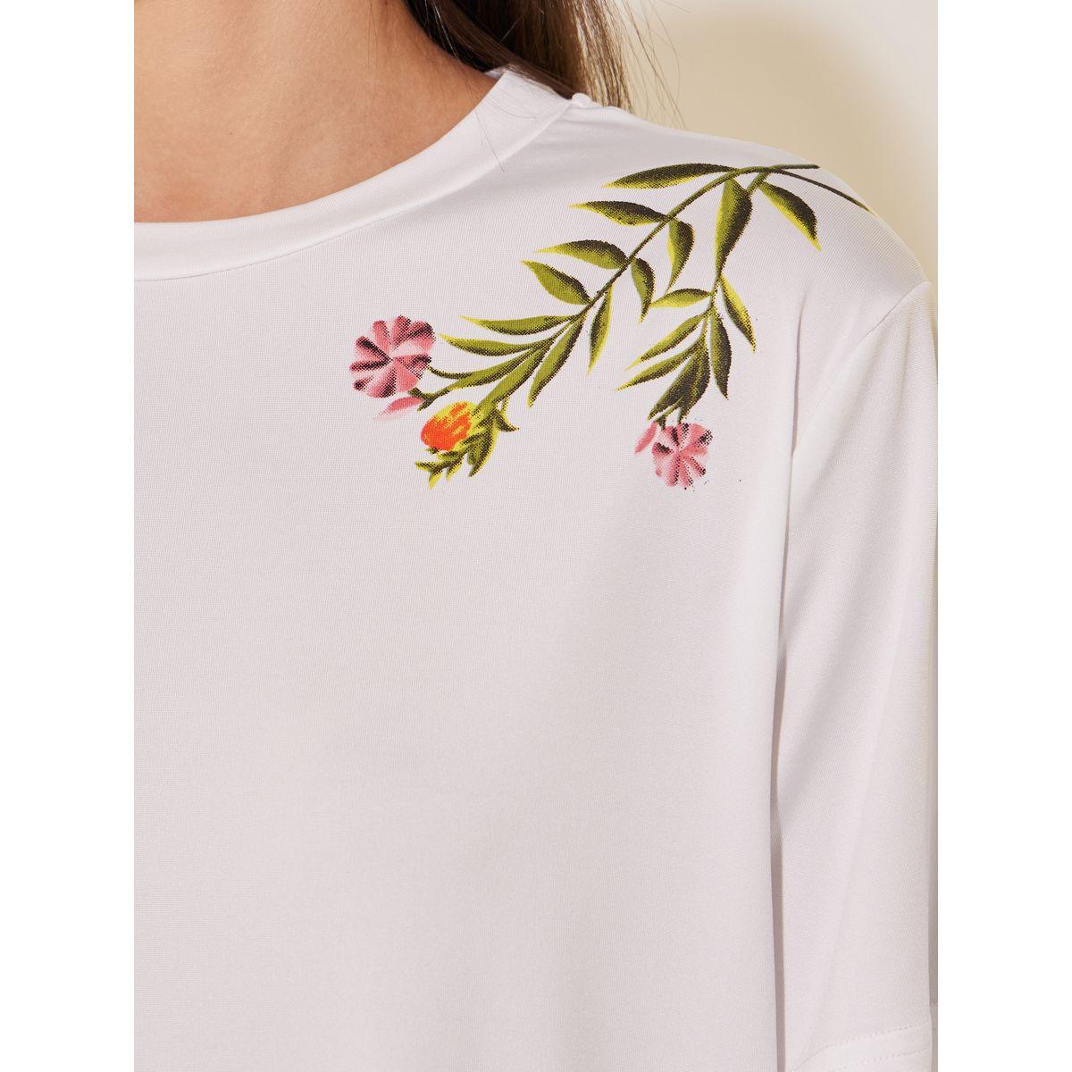 تيشيرت بياقة دائرية وطبعة جرافيك-women-clothing-tshirts-image-4