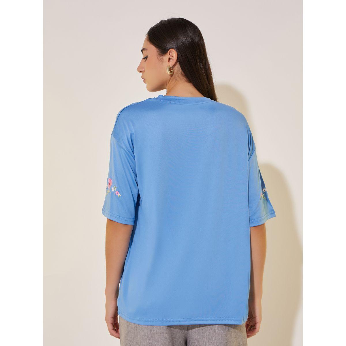 تيشيرت بياقة دائرية وتفاصيل مُطرّزة-women-clothing-tshirts-image-5