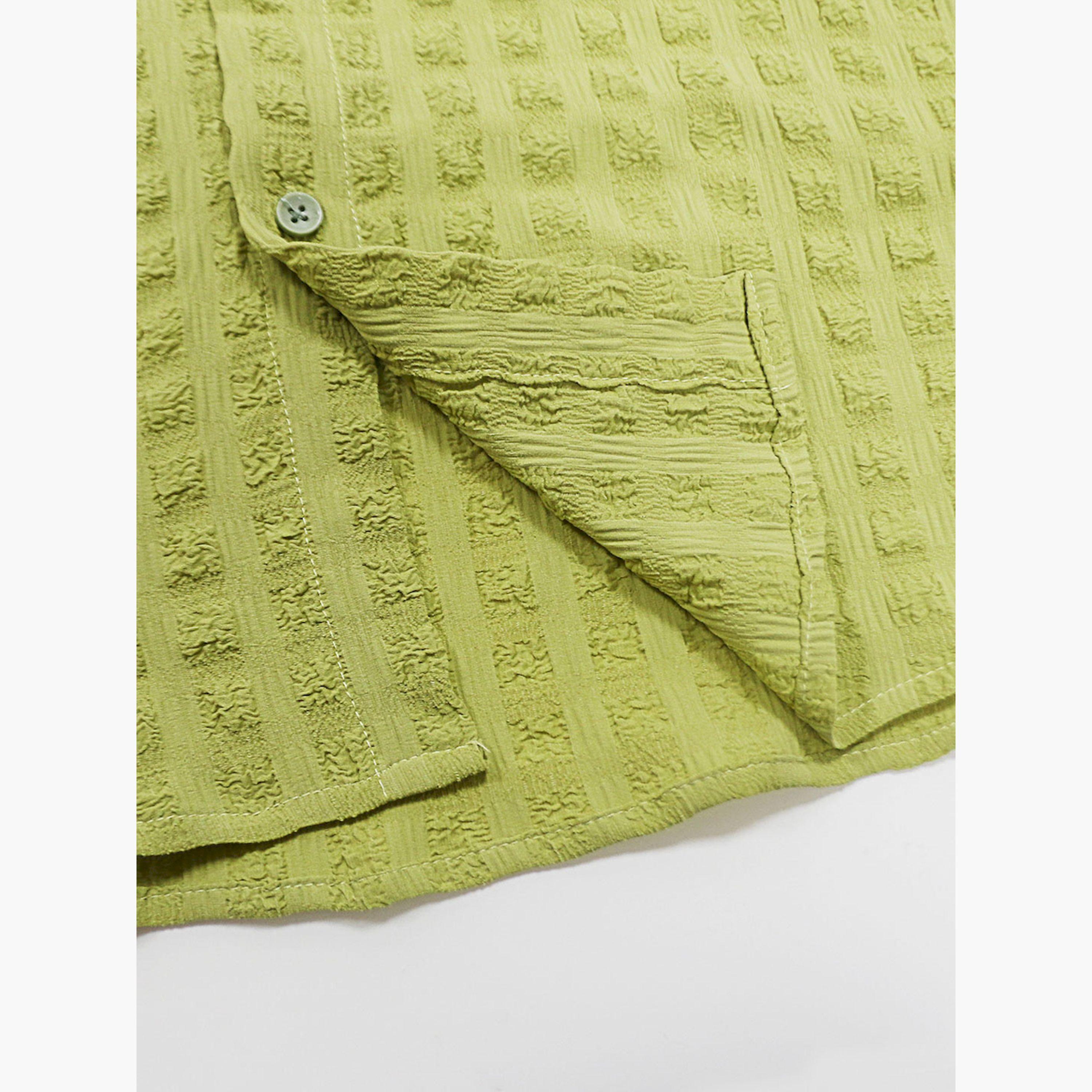 ستايلي -  قميص بأكمام قصيرة وأزرار وملمس مميز-men-clothing-shirts-image-4